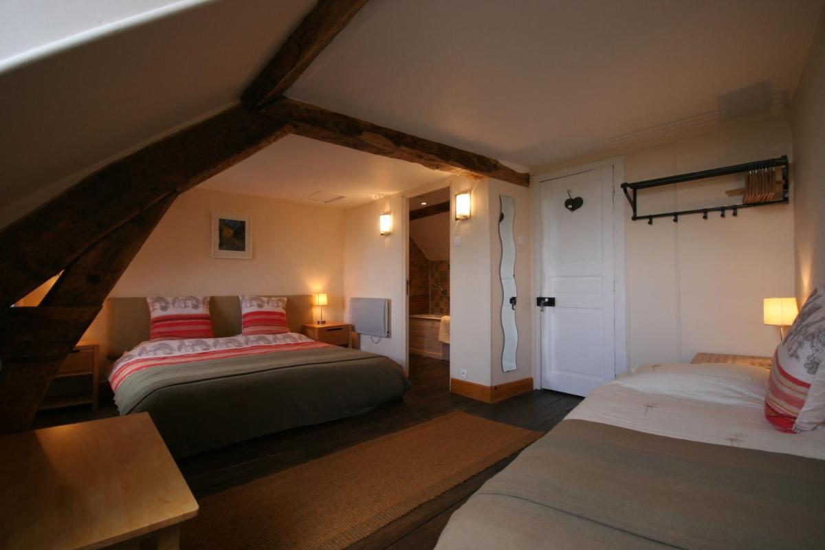 Double or Twin Room with Bathroom photo 3