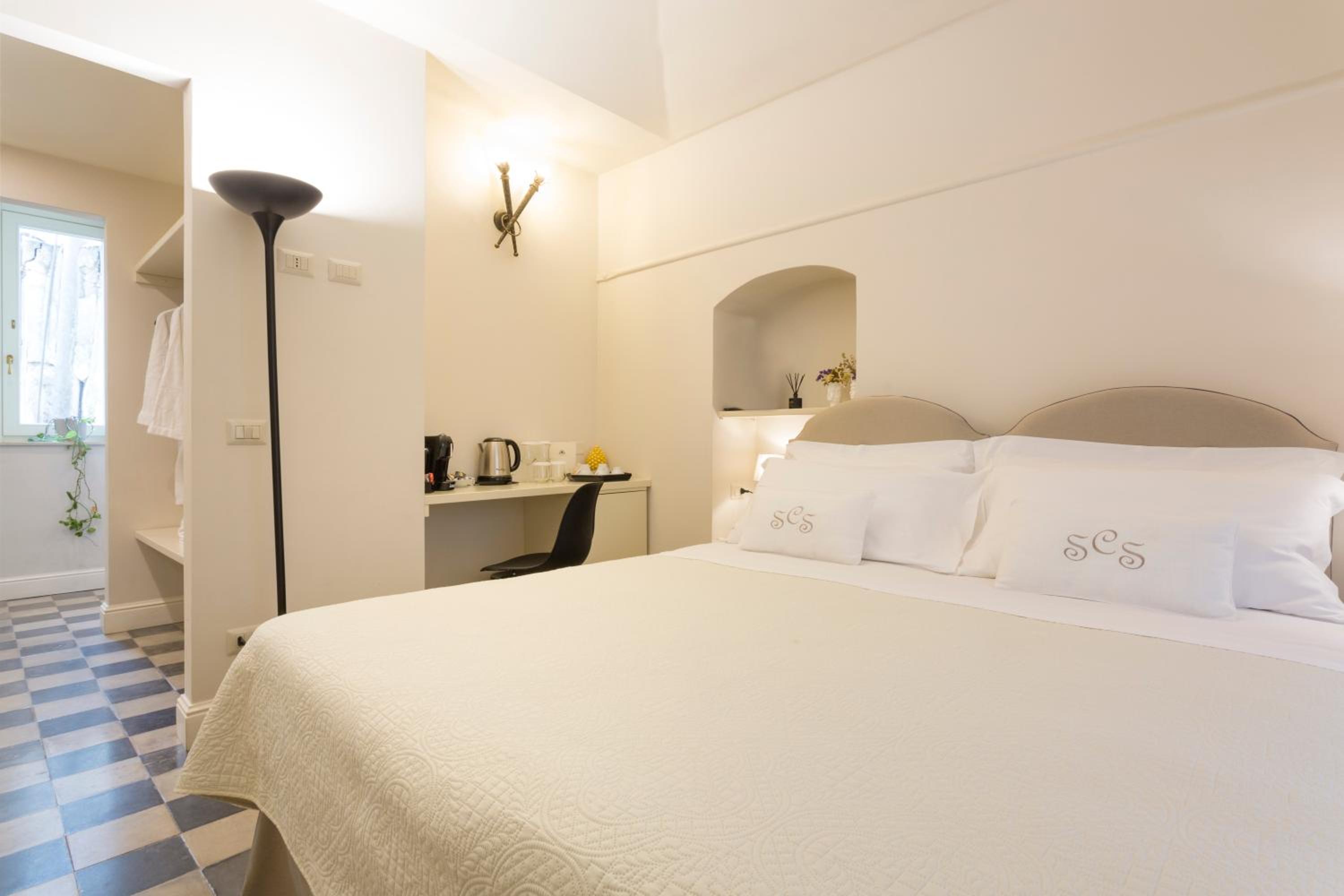 Double or Twin Room photo 2