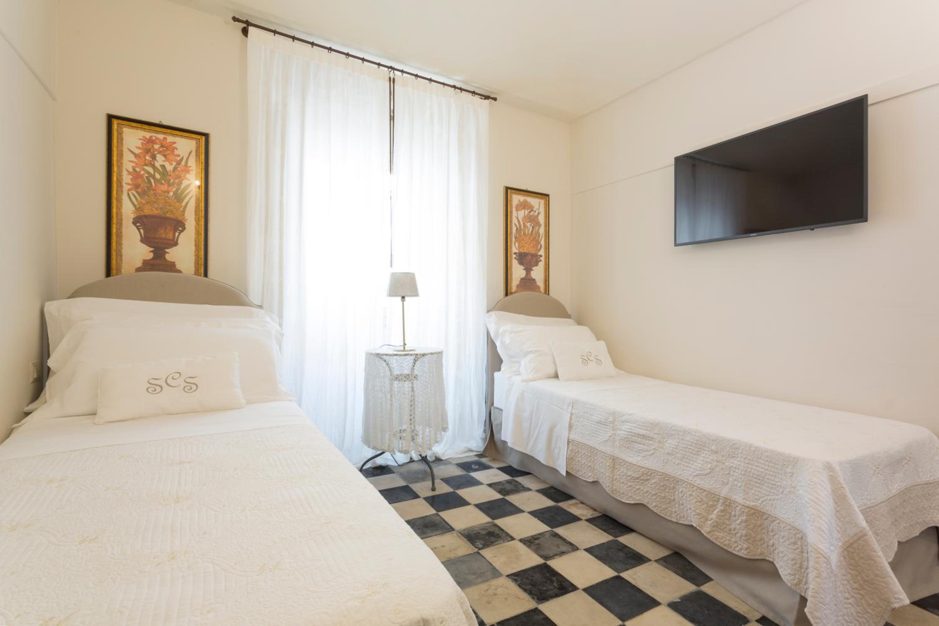 Double or Twin Room photo 3