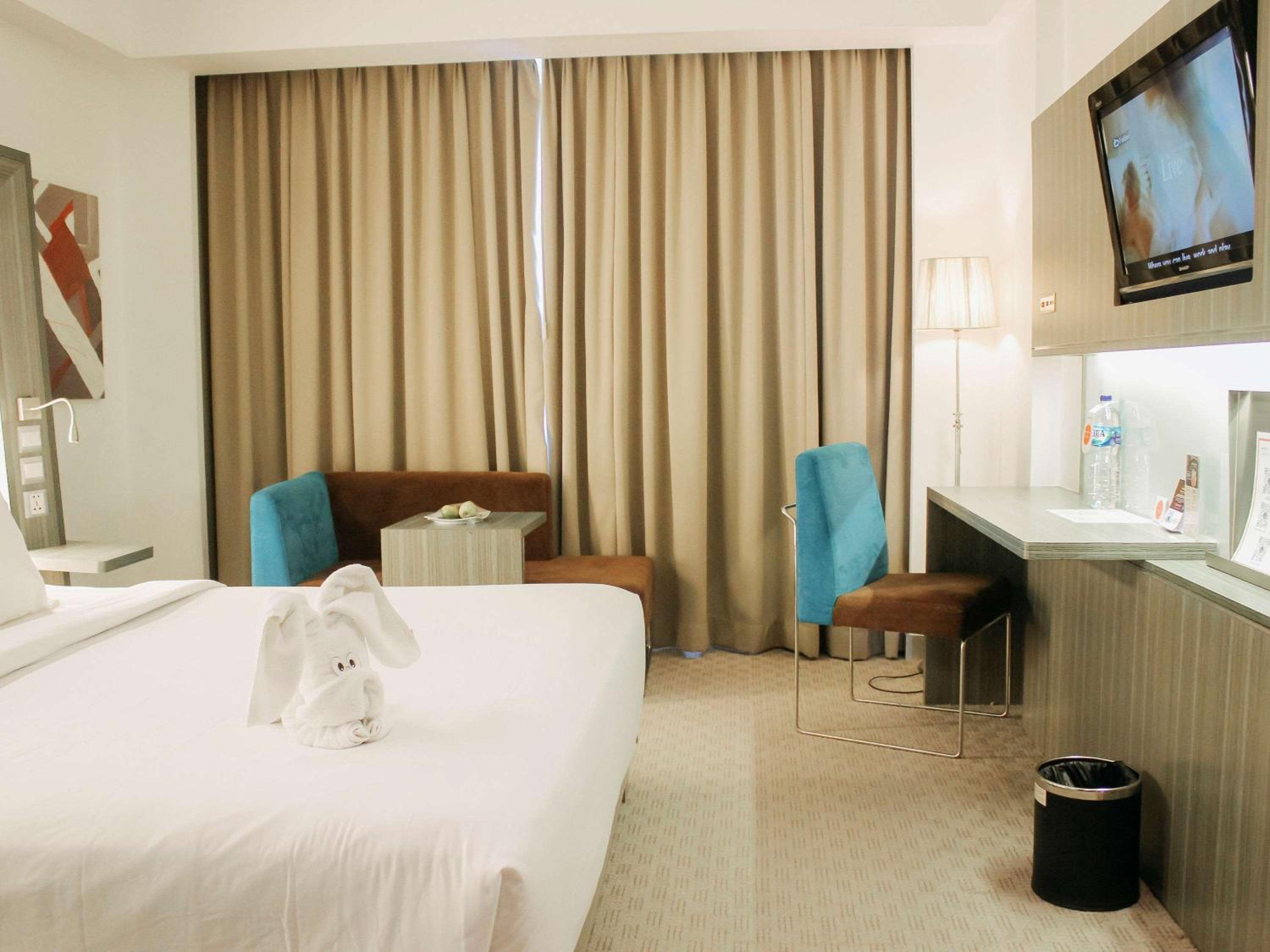 Superior King Room - Photo 9