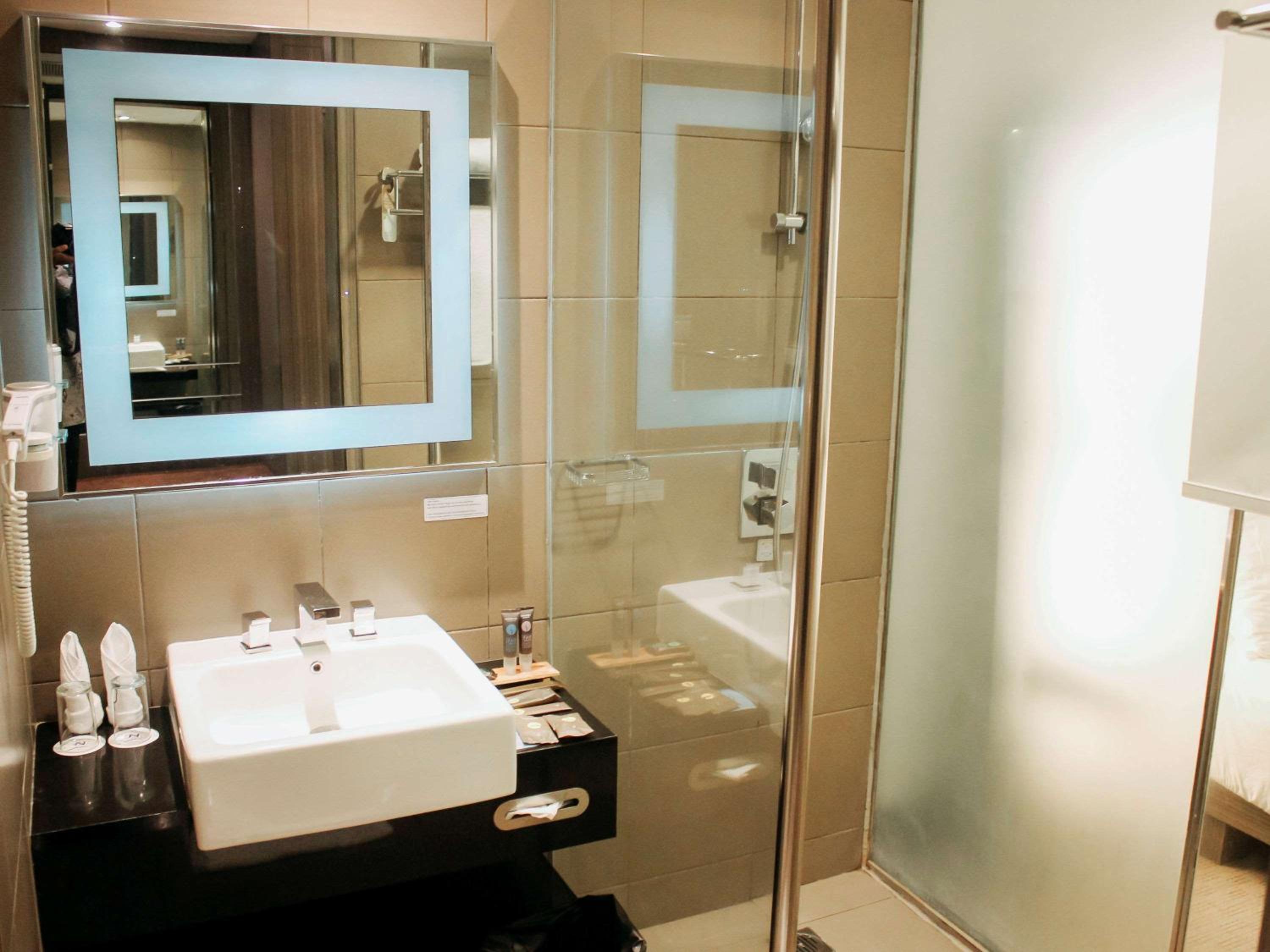 Standard Double Room - Photo 8