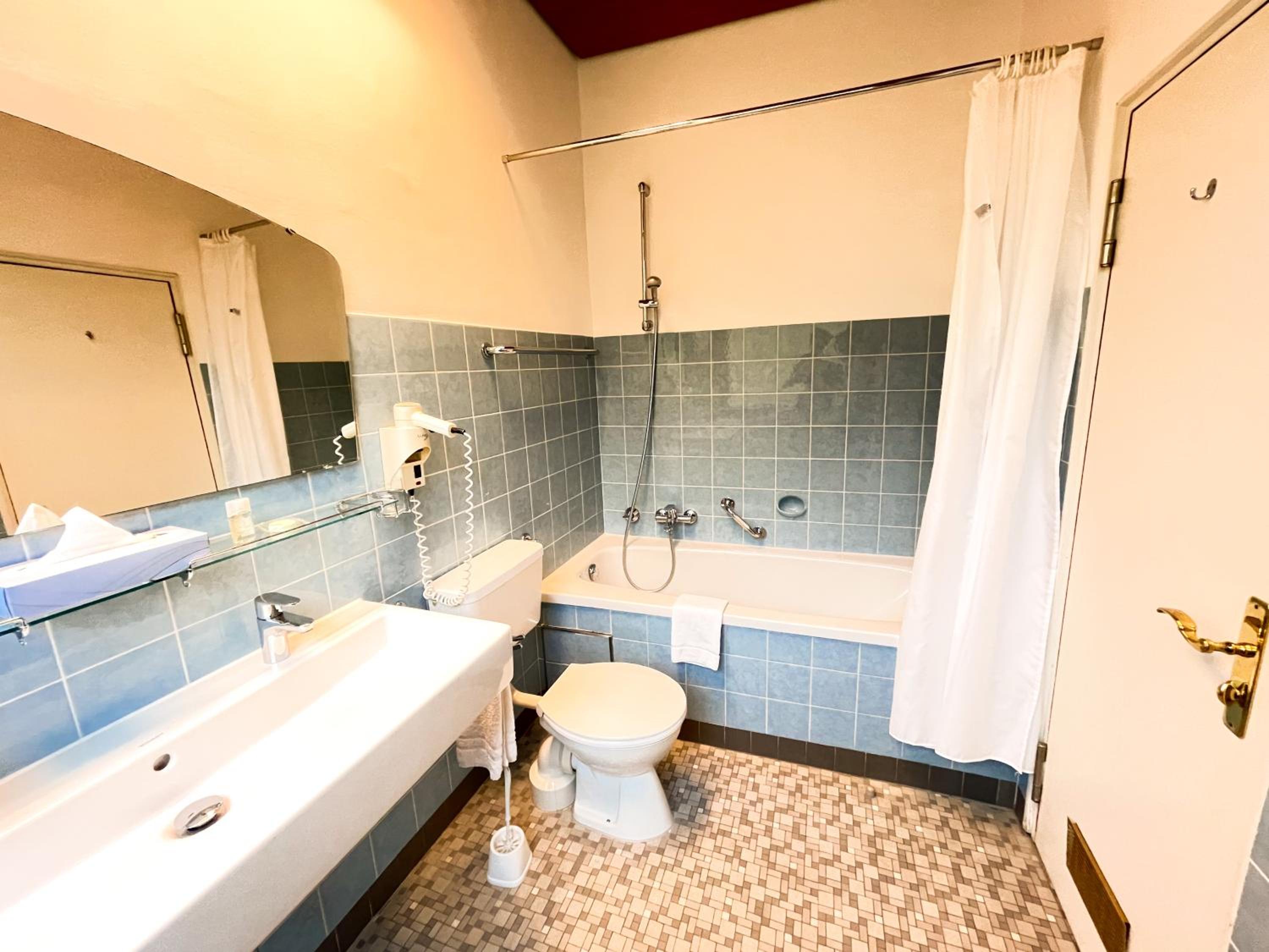 Economy Double Room - Photo 2