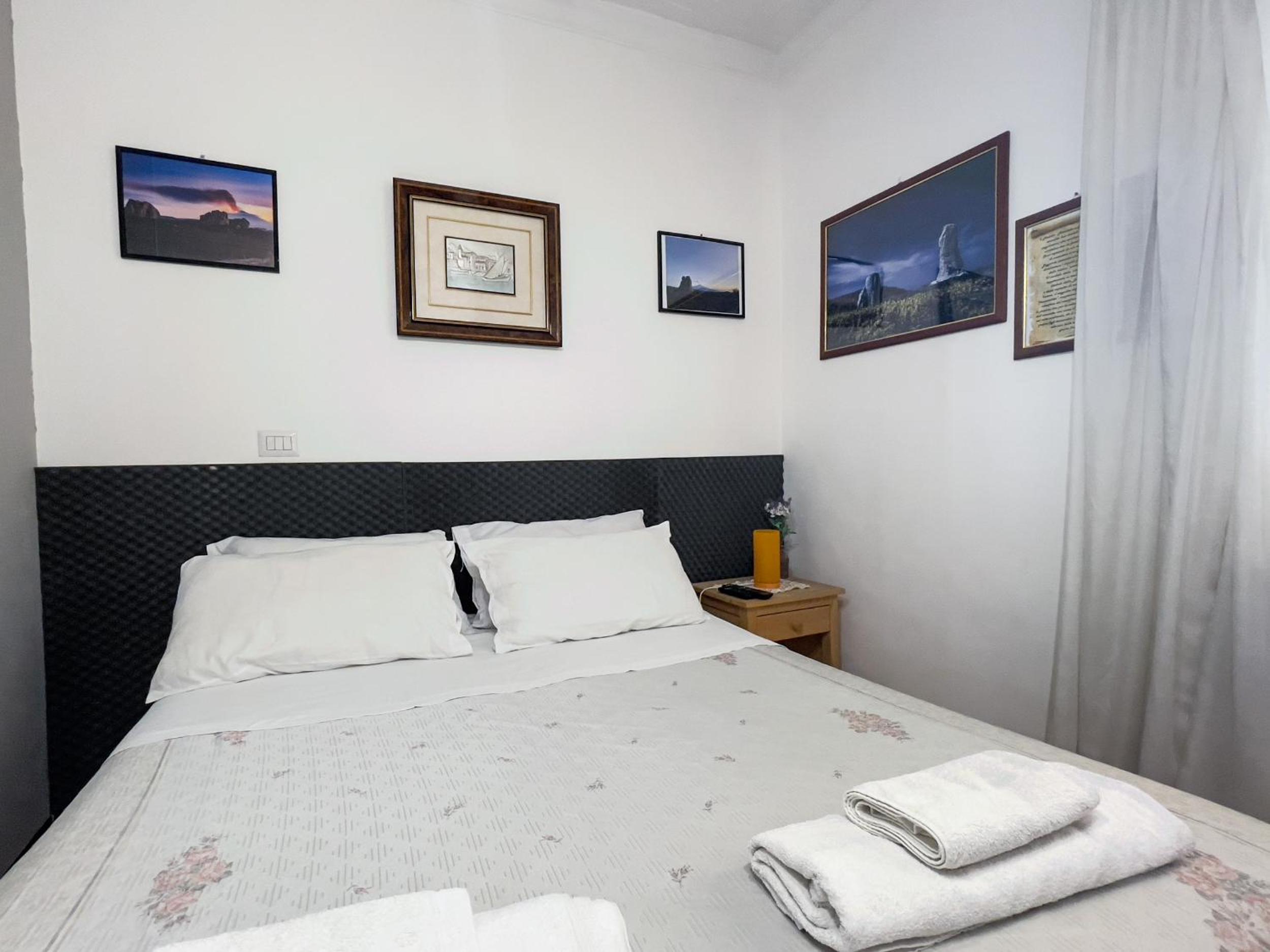 Double or Twin Room - Photo 3