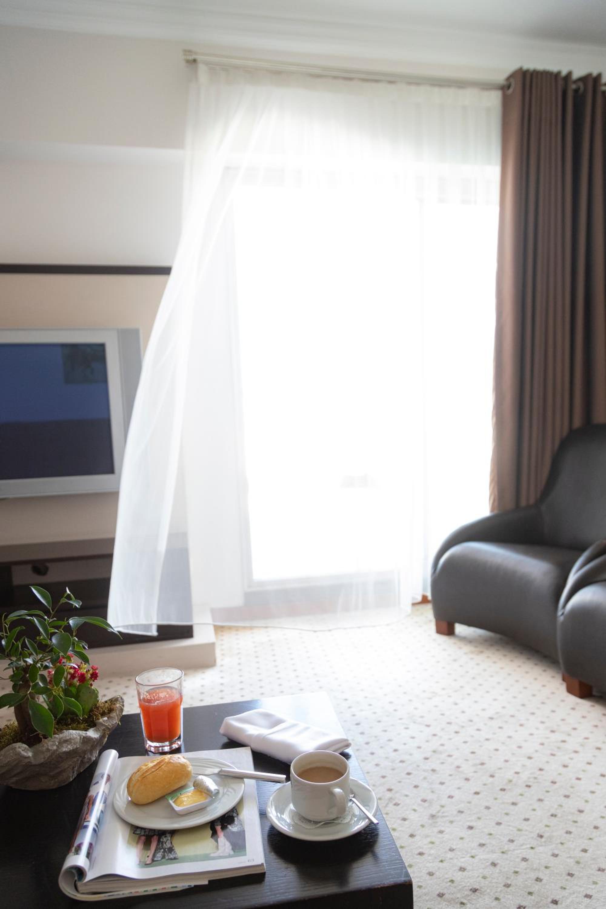 Executive Family Room