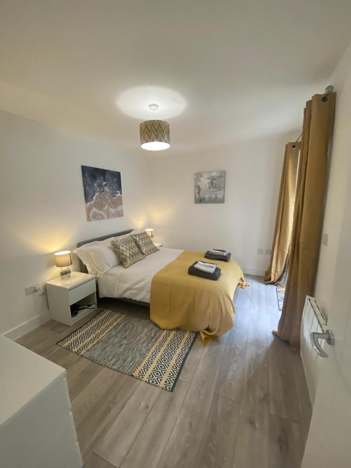 Two-Bedroom House photo 3
