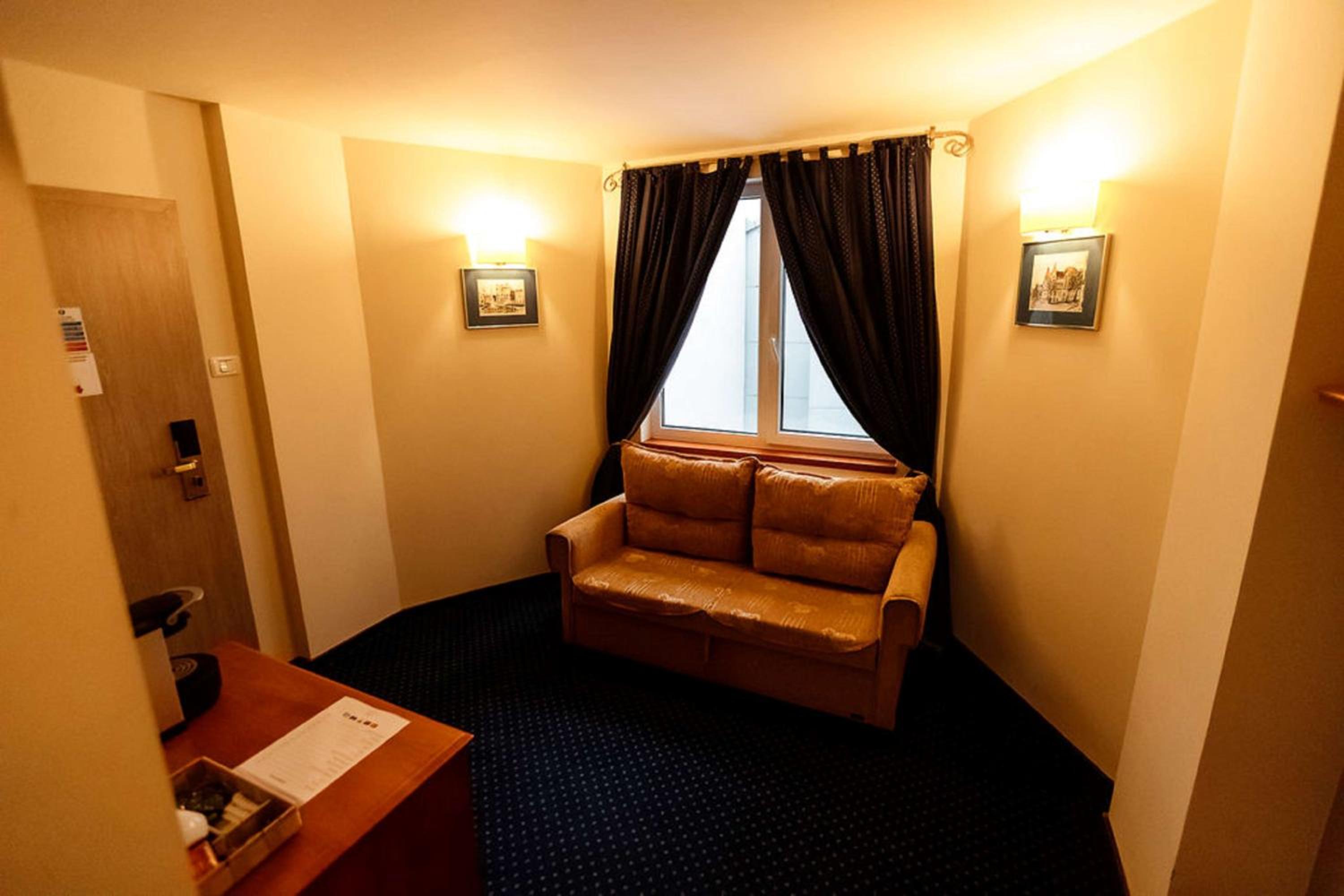 King Suite - Photo 11
