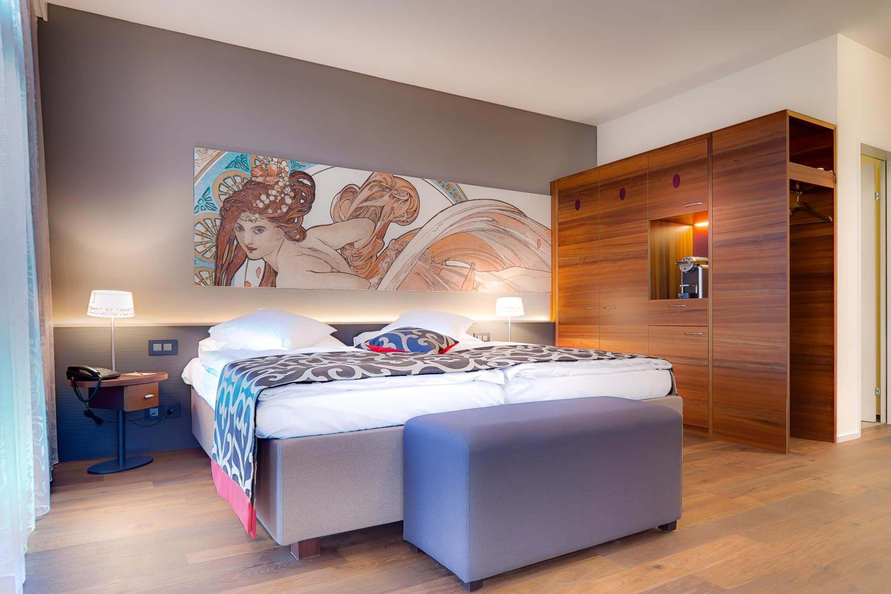 Panorama Junior Suite with Lake View photo 3