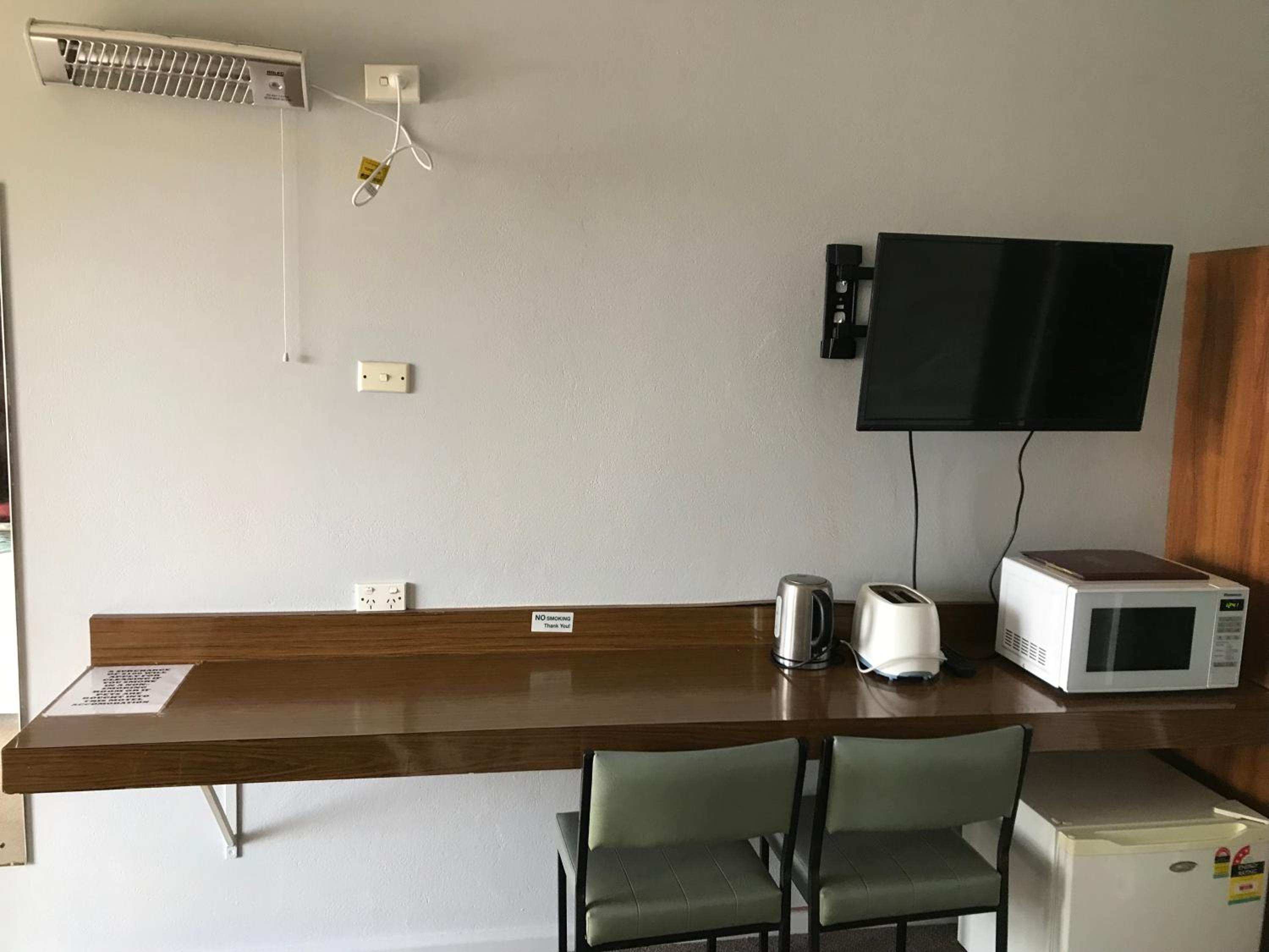 Budget Double Room photo 2