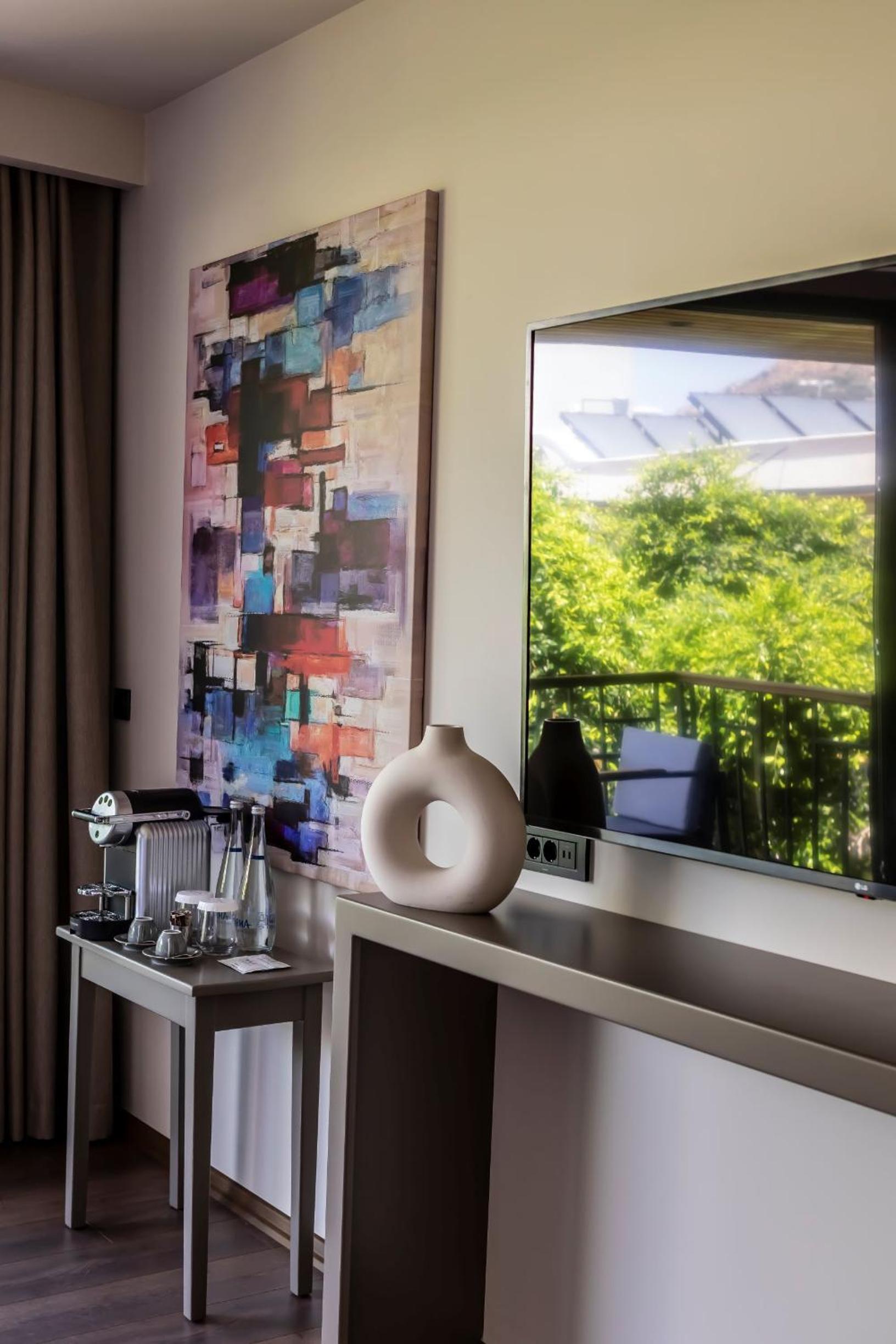 Suite with Sea View - Photo 9