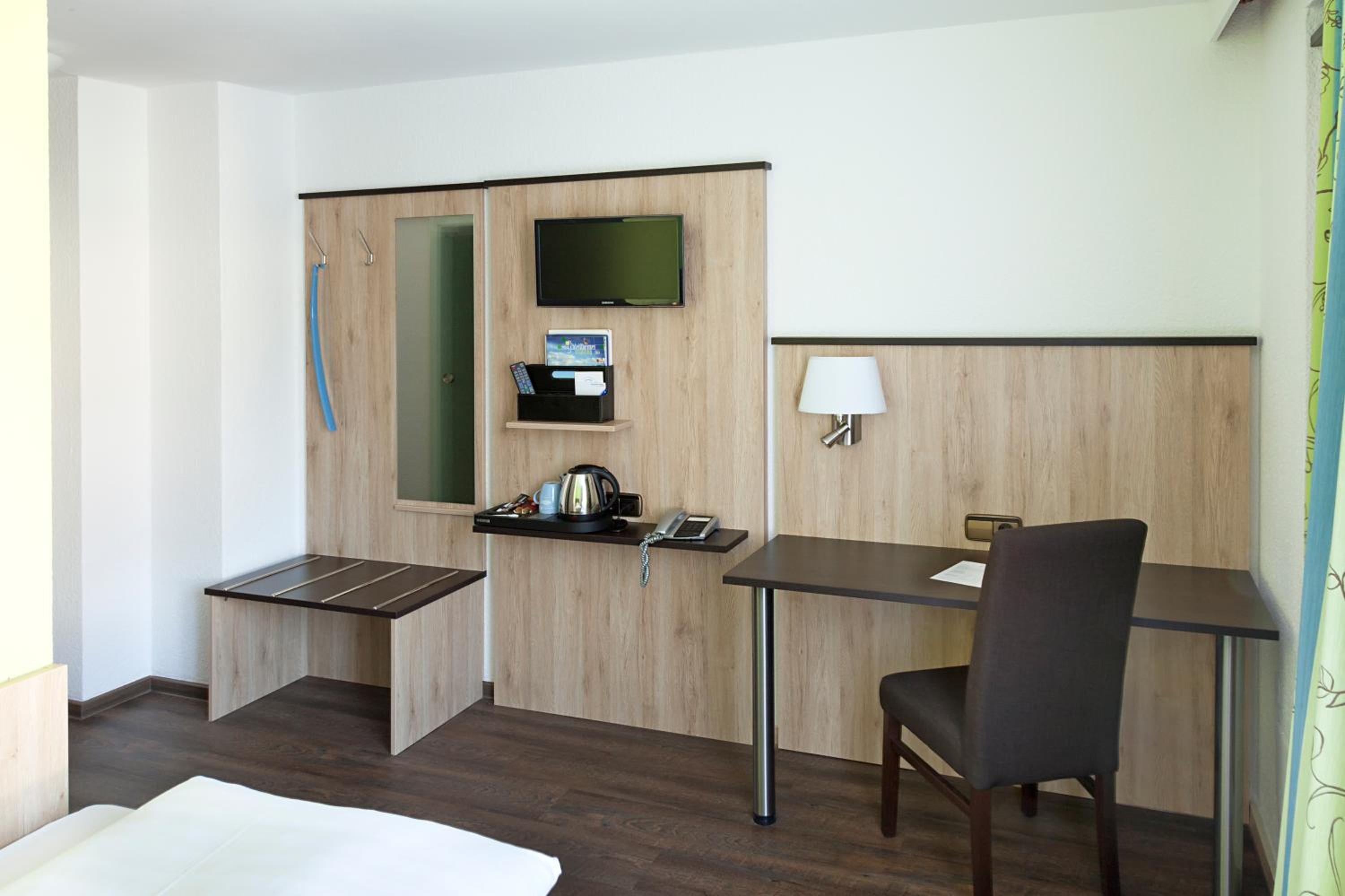 Single Room photo 2