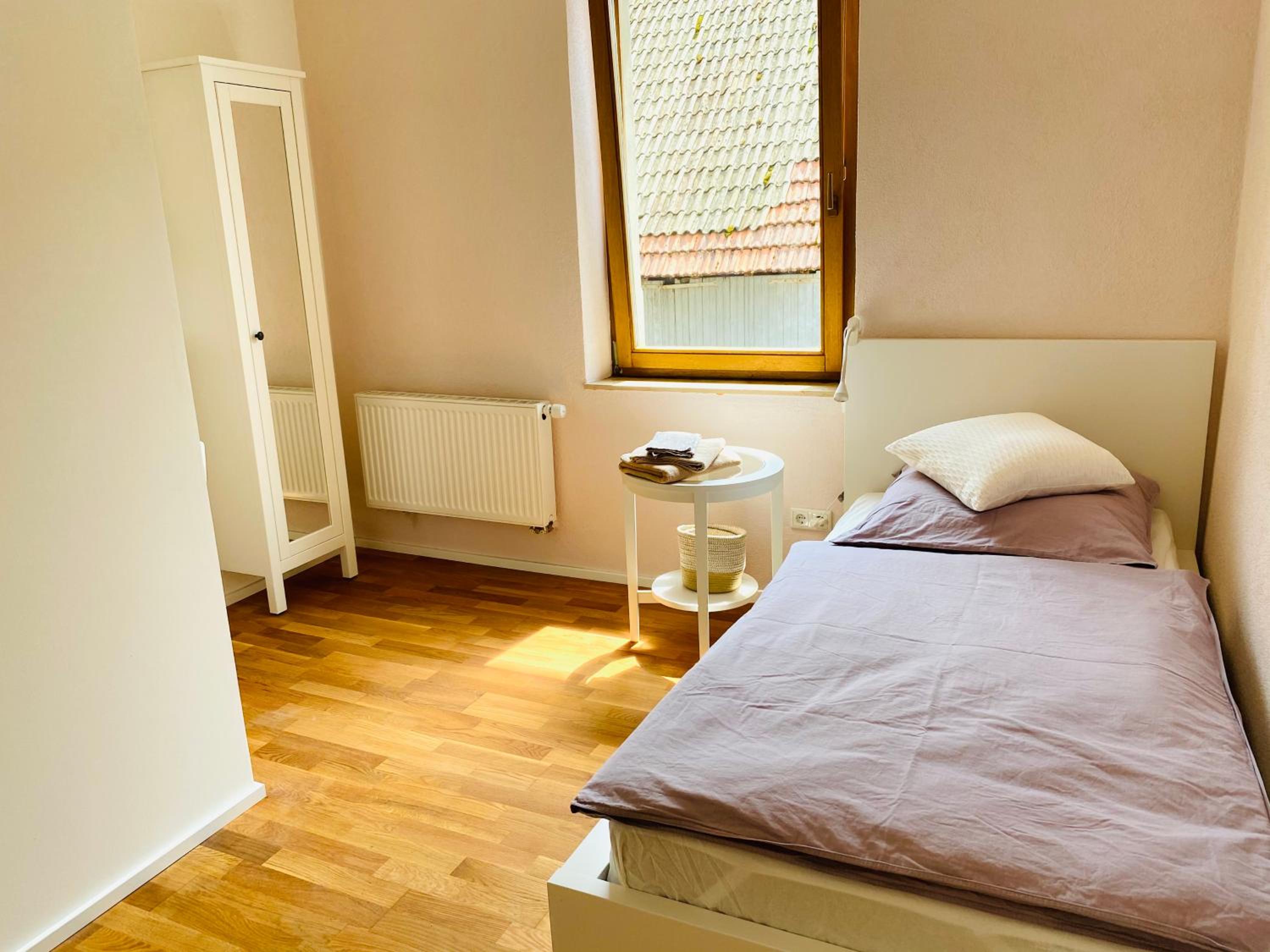 Single Room with Bathroom photo 1