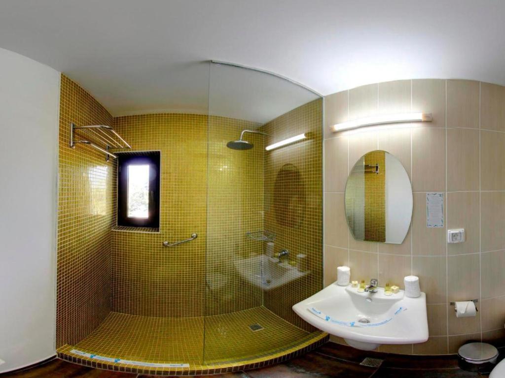 One-Bedroom Apartment - Photo 6