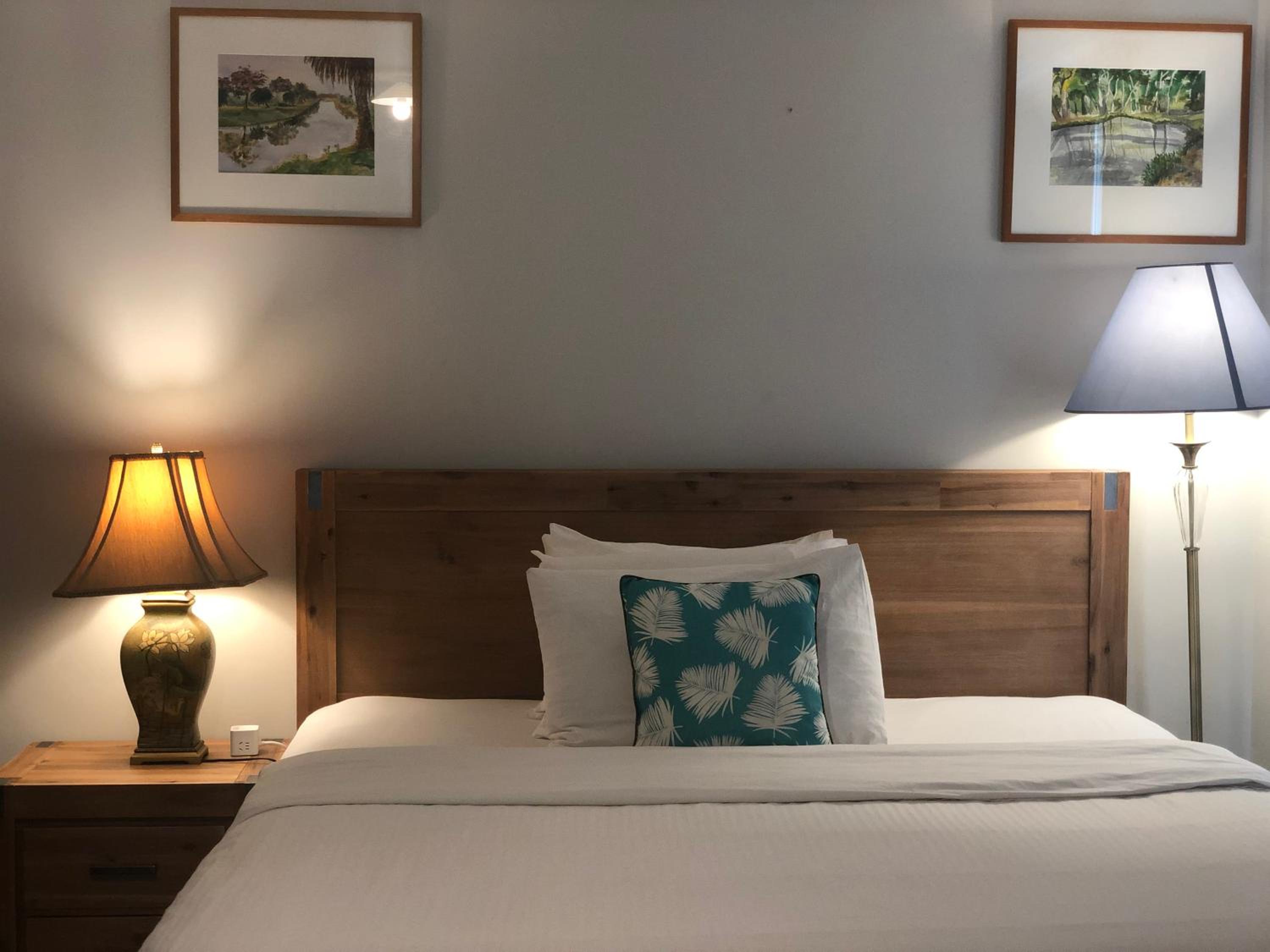 Superior King Room - Photo 7