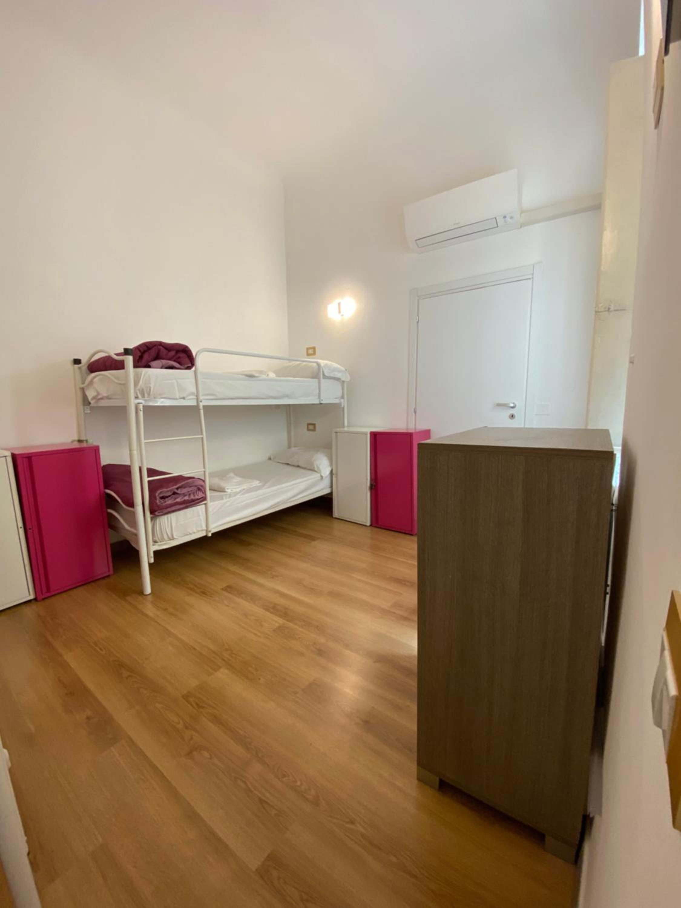 Bed In 4-Bed Mixed Dormitory Room photo 1