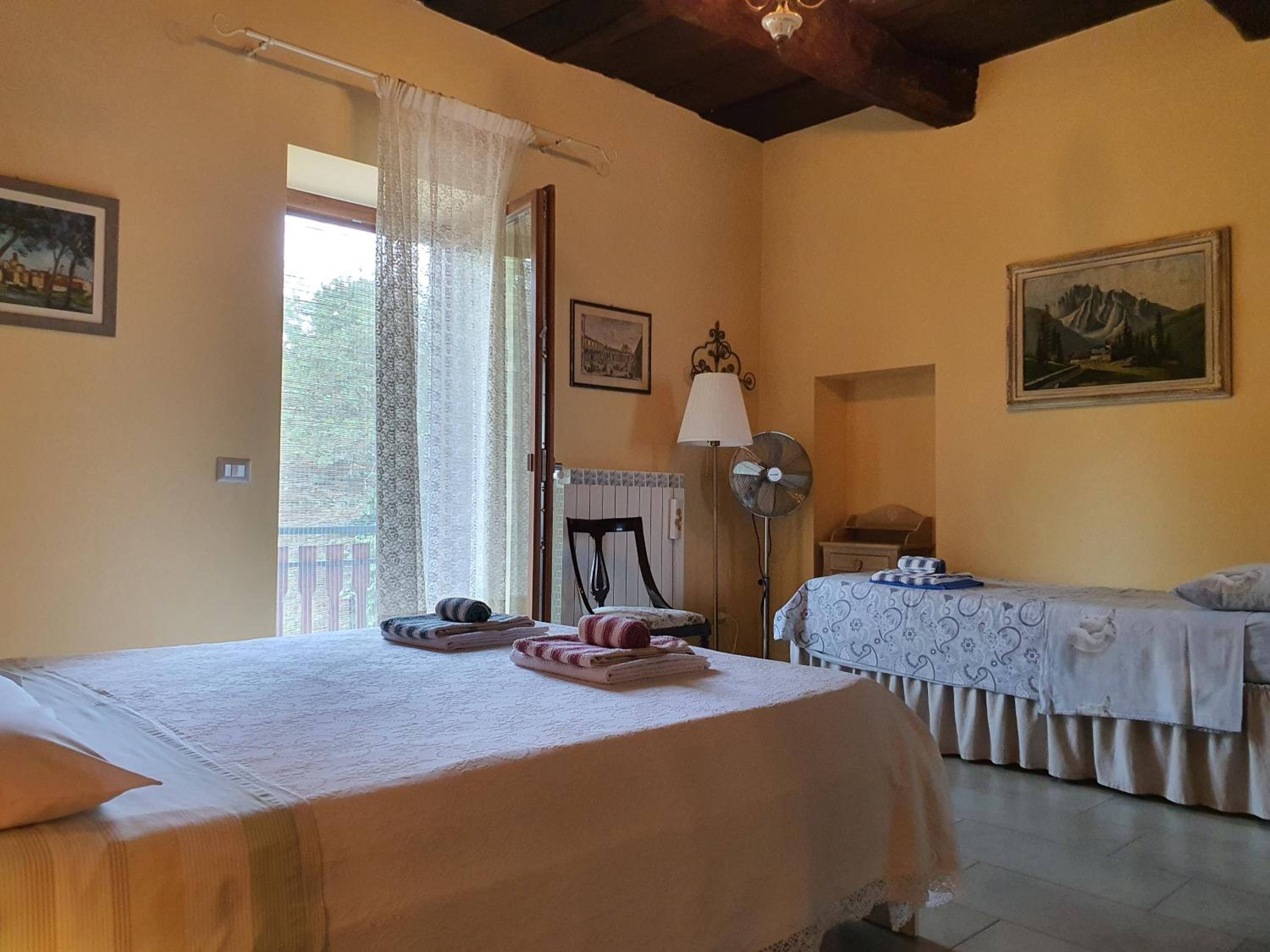 Triple Room with Private Bathroom - Photo 7