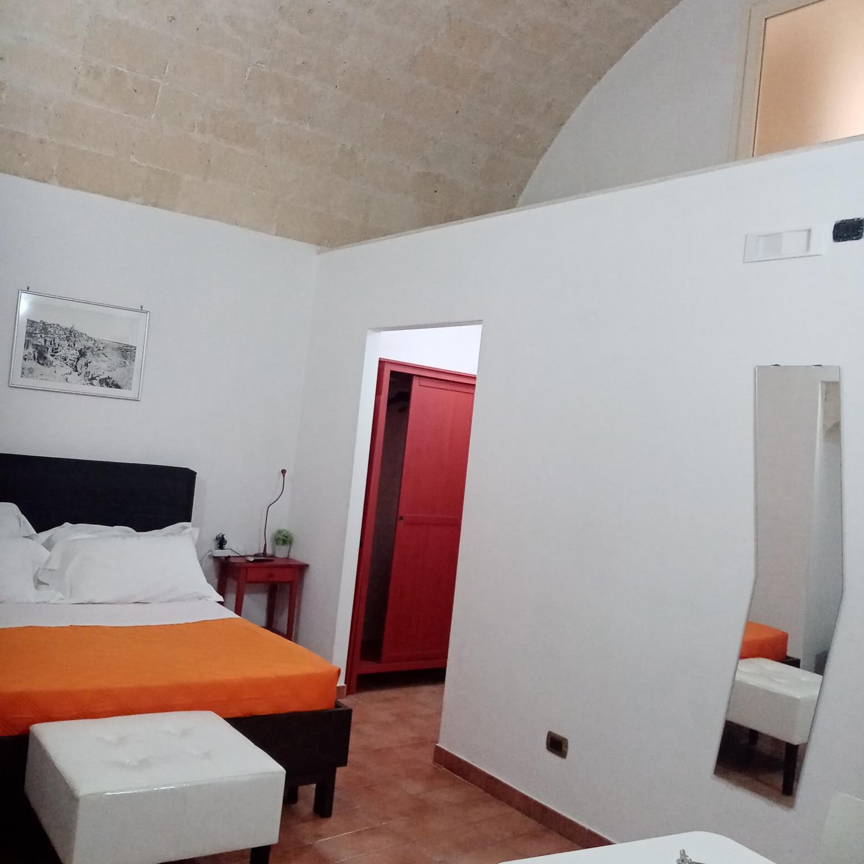 Deluxe Room - Photo 3