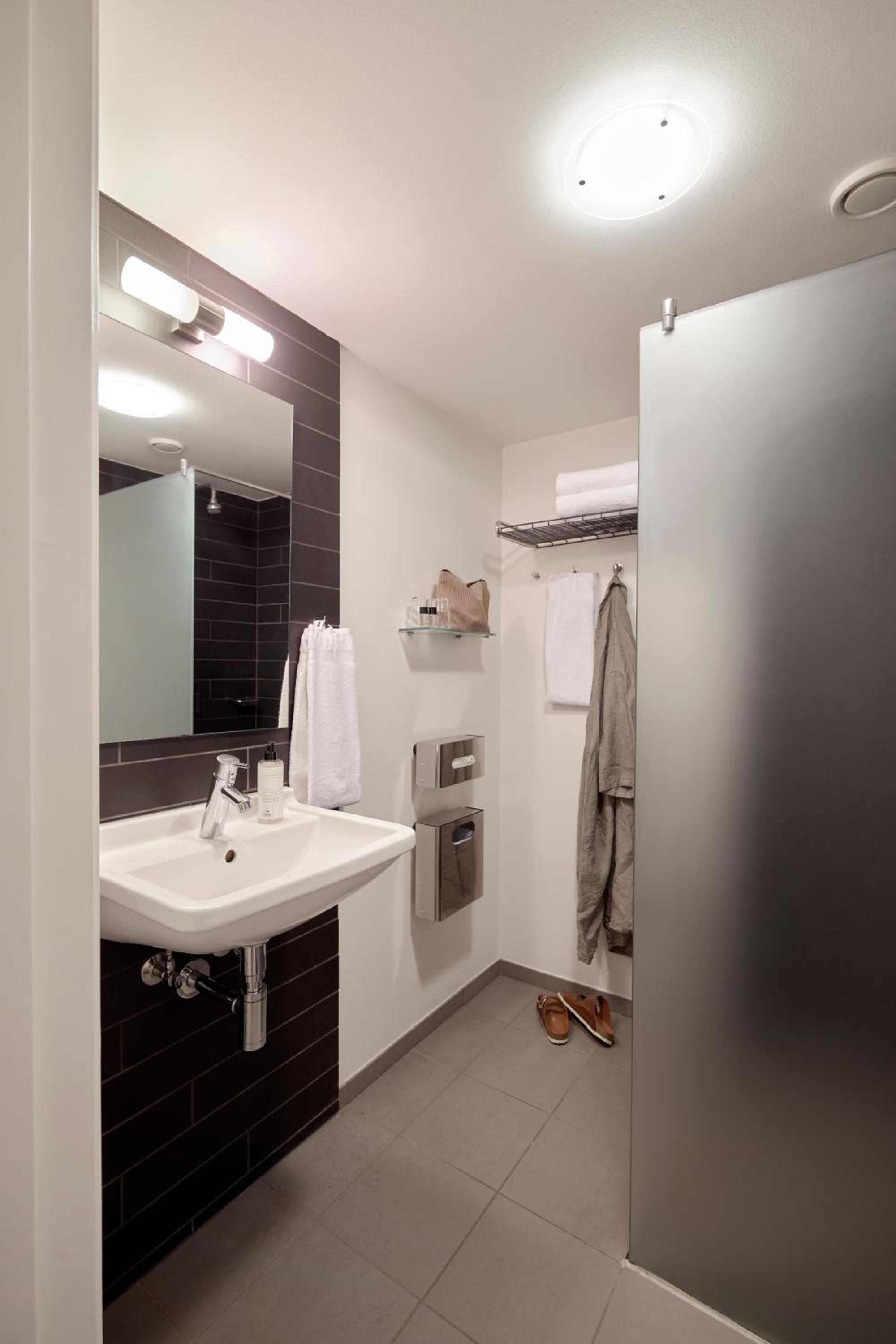 Small Double Room - Photo 2