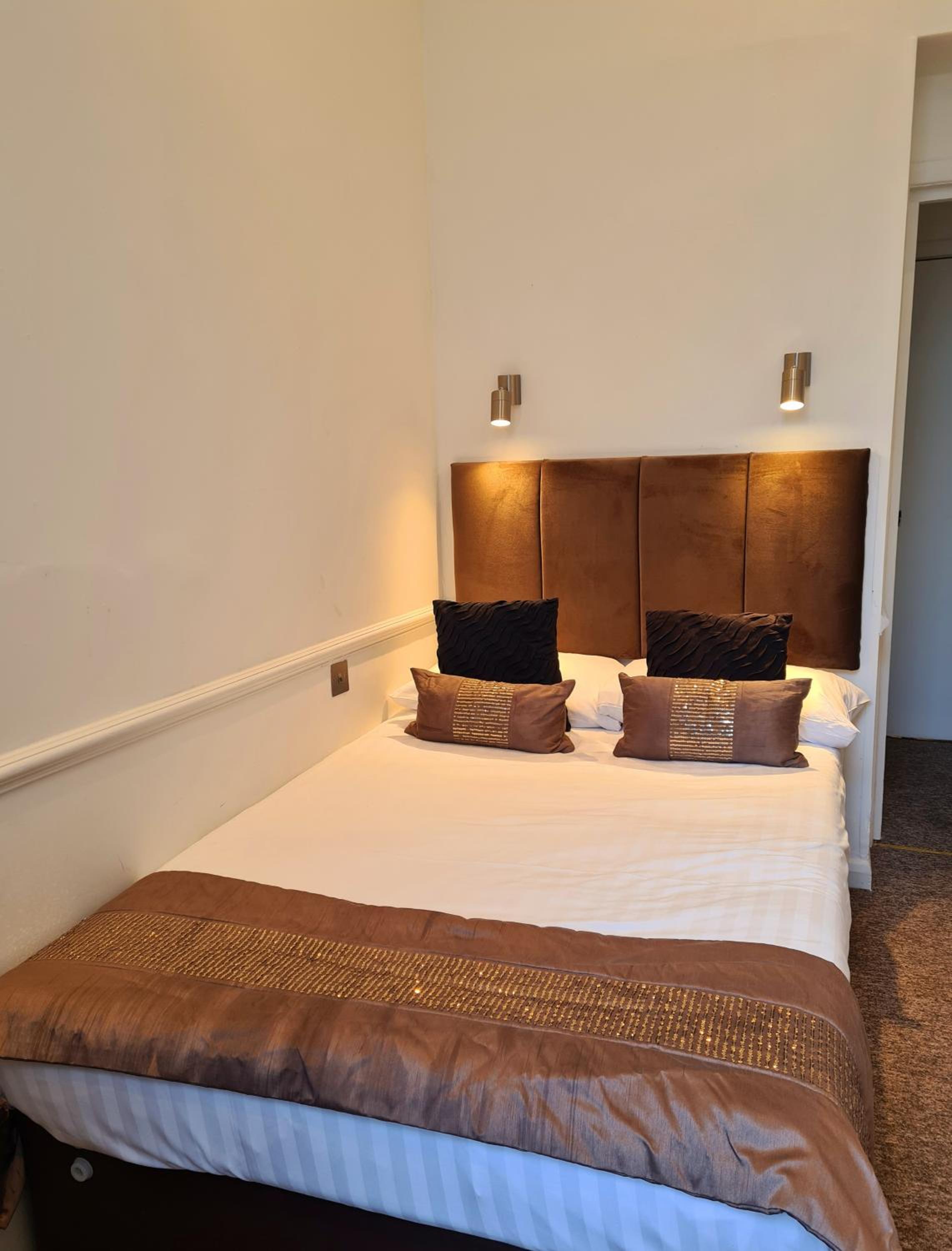 Single Room photo 2