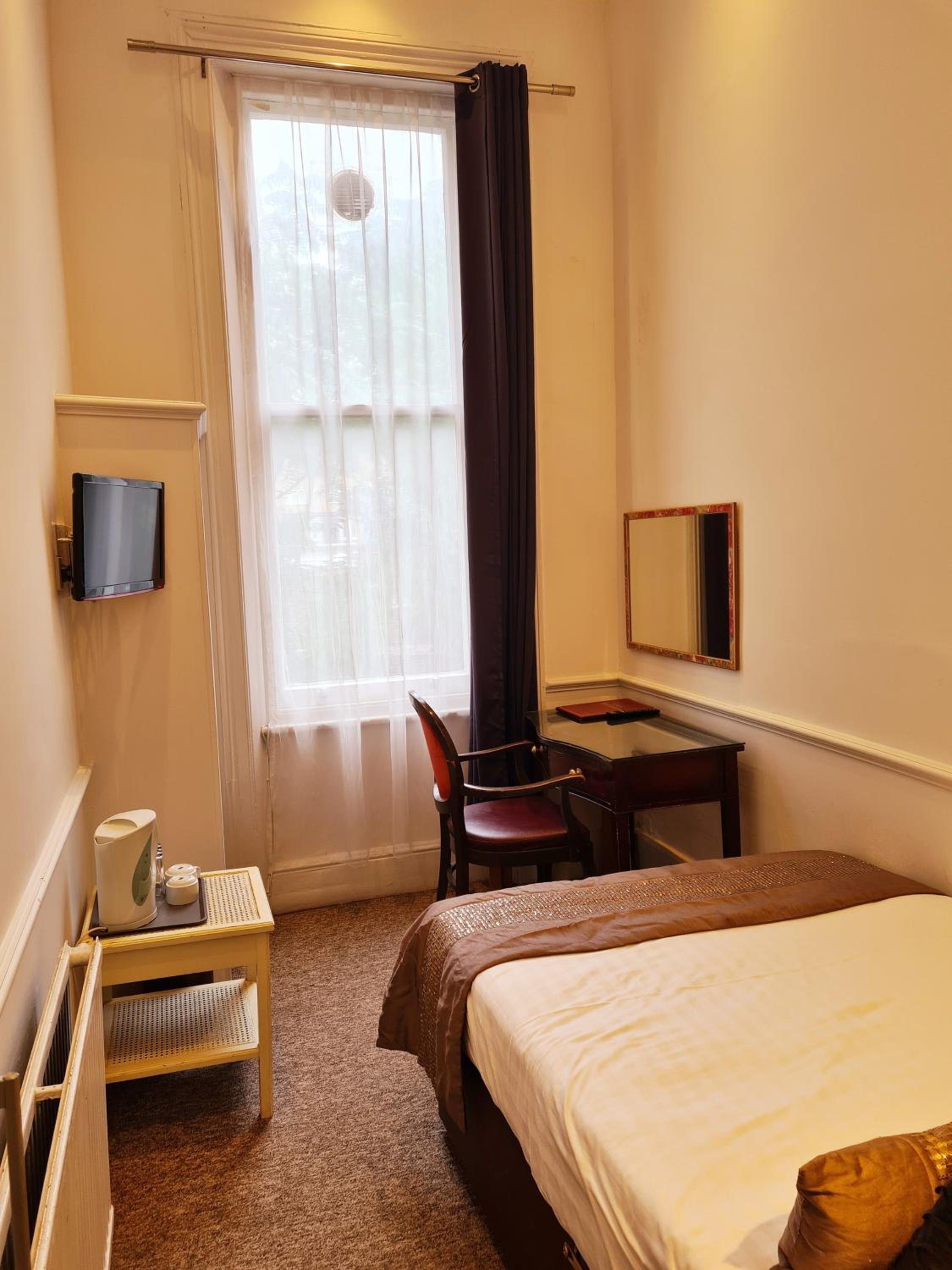 Single Room photo 1