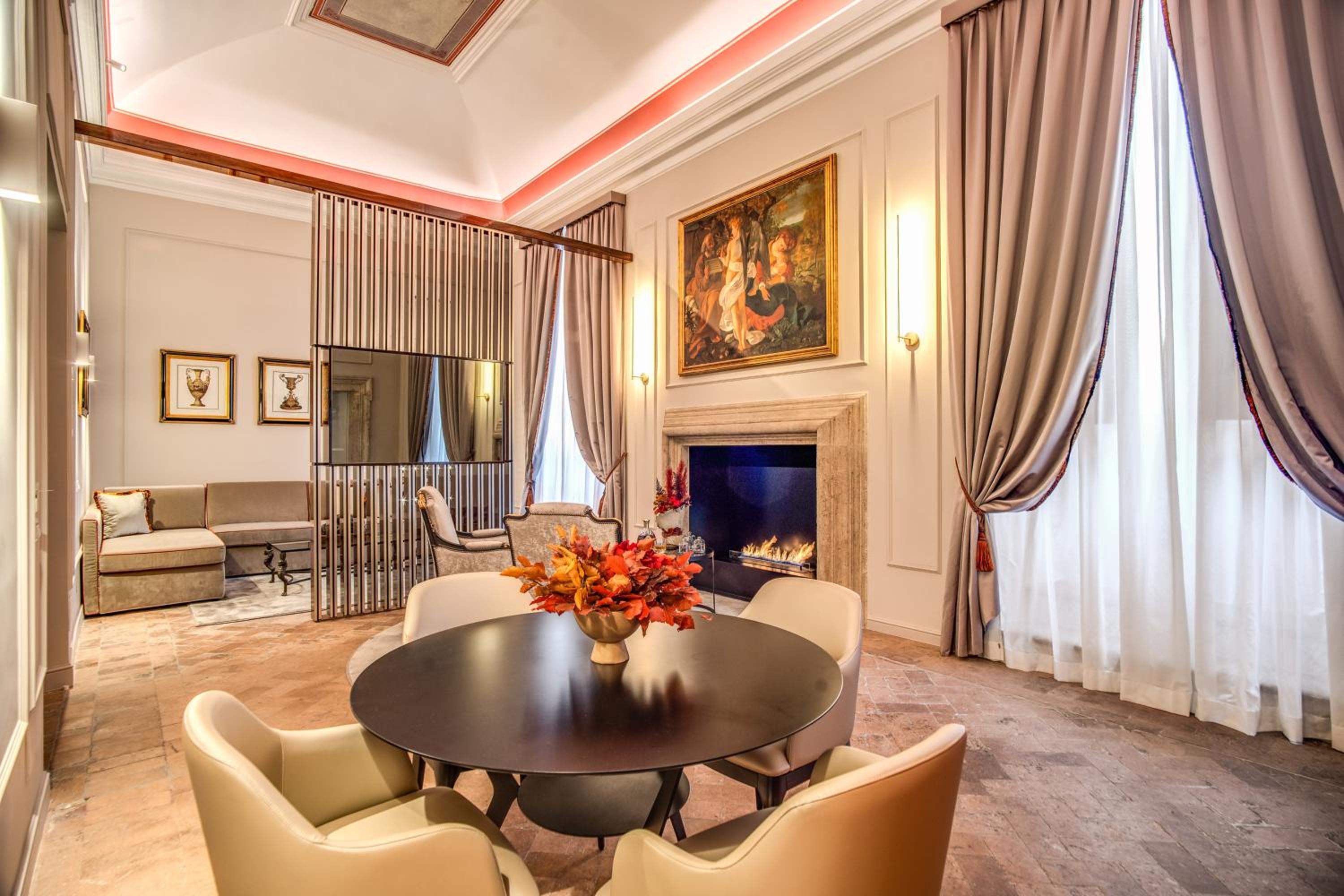 Luxury Suite with View thumbnail 5