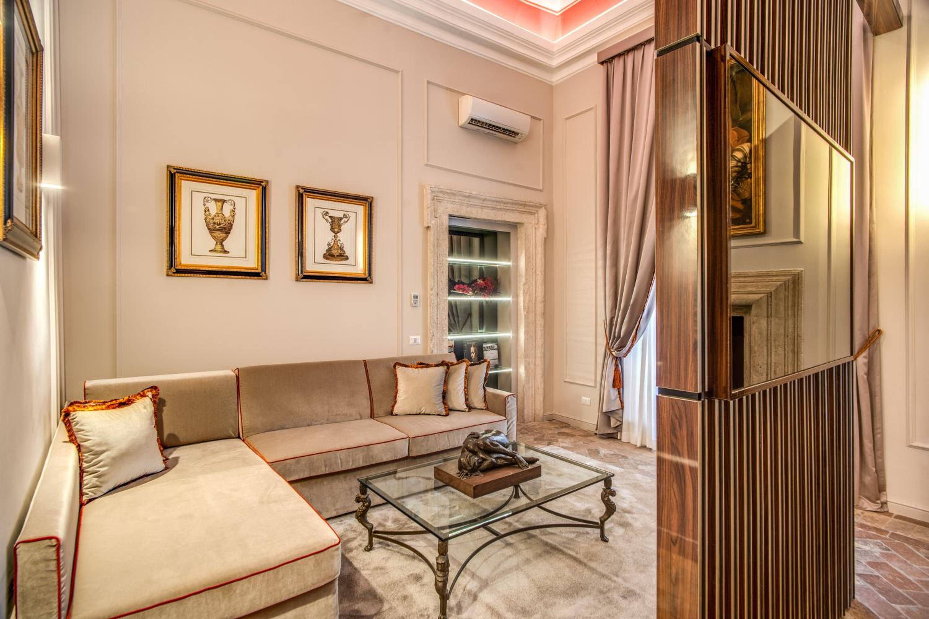 Luxury Suite with View