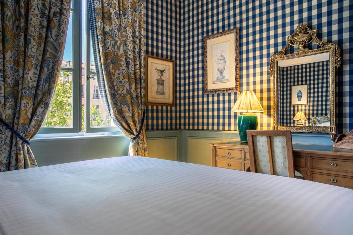 Suite with City View