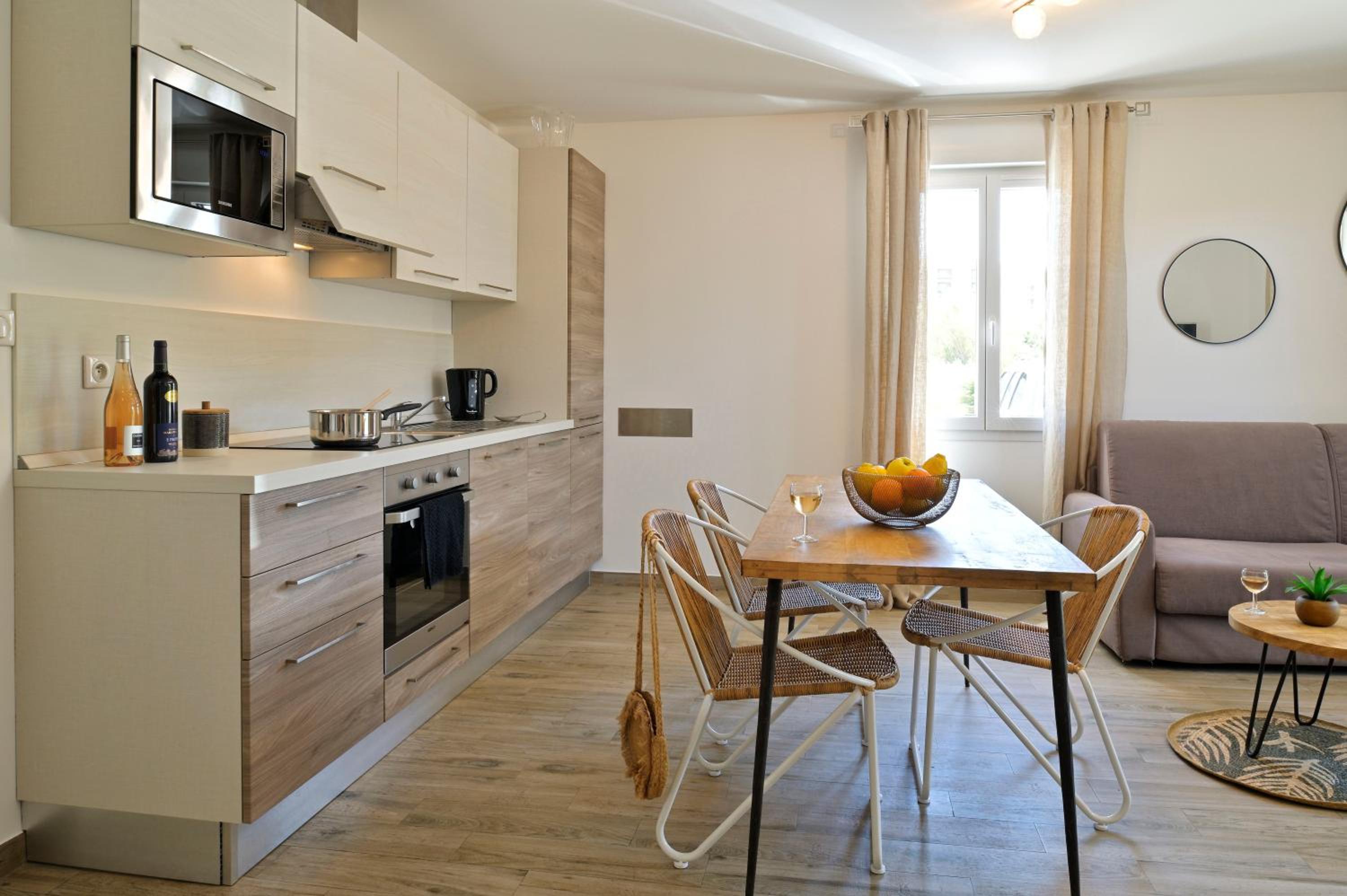 Apartment - Photo 2