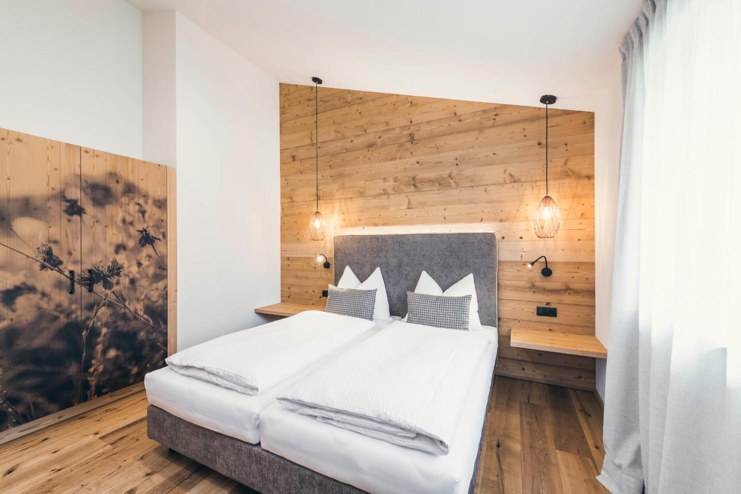 Two-Bedroom Deluxe Apartment with Garden View photo 1
