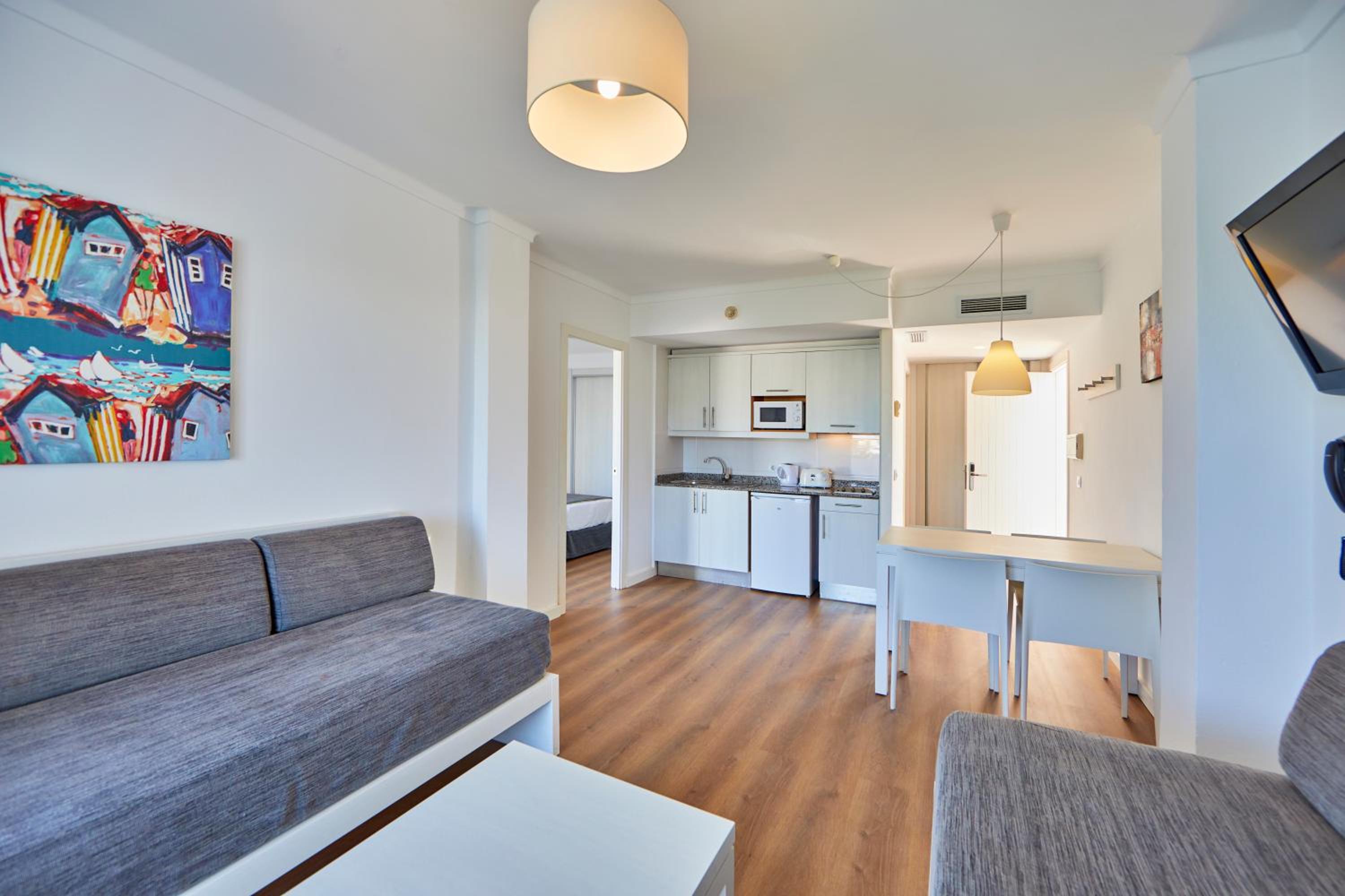 Large Terrace Apartment photo 3
