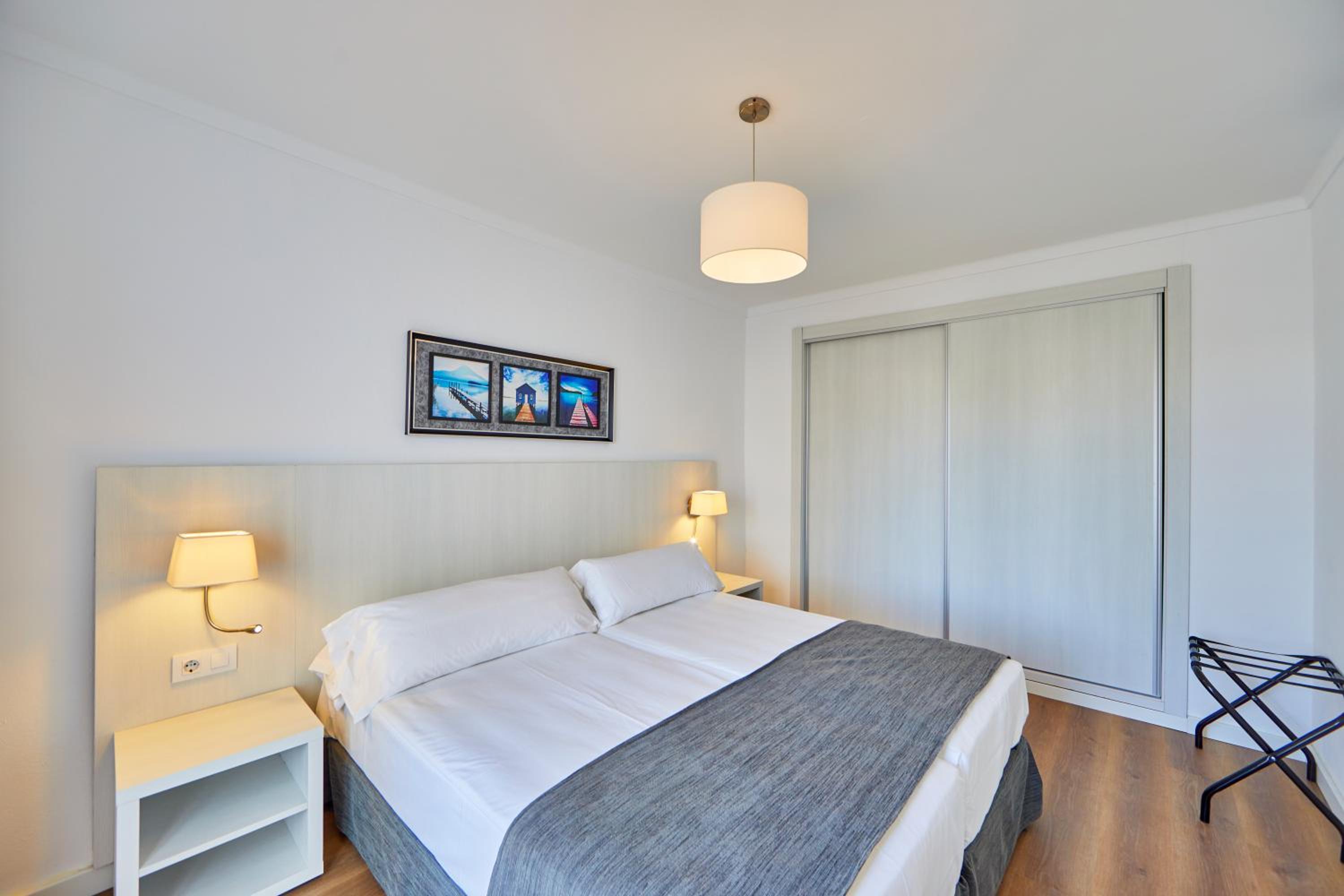 Apartamento con Amplia Terraza