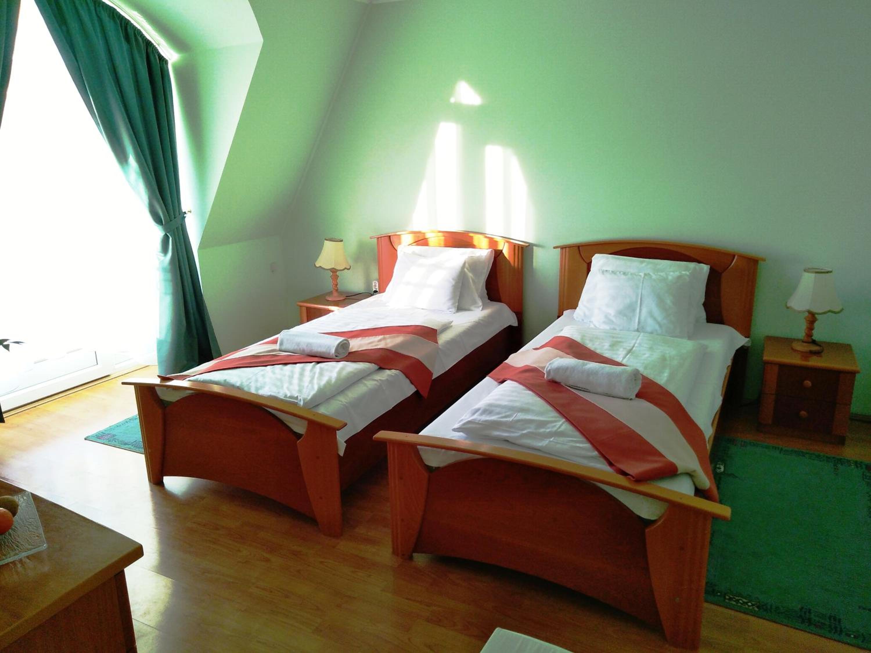 Standard Twin Room photo 1