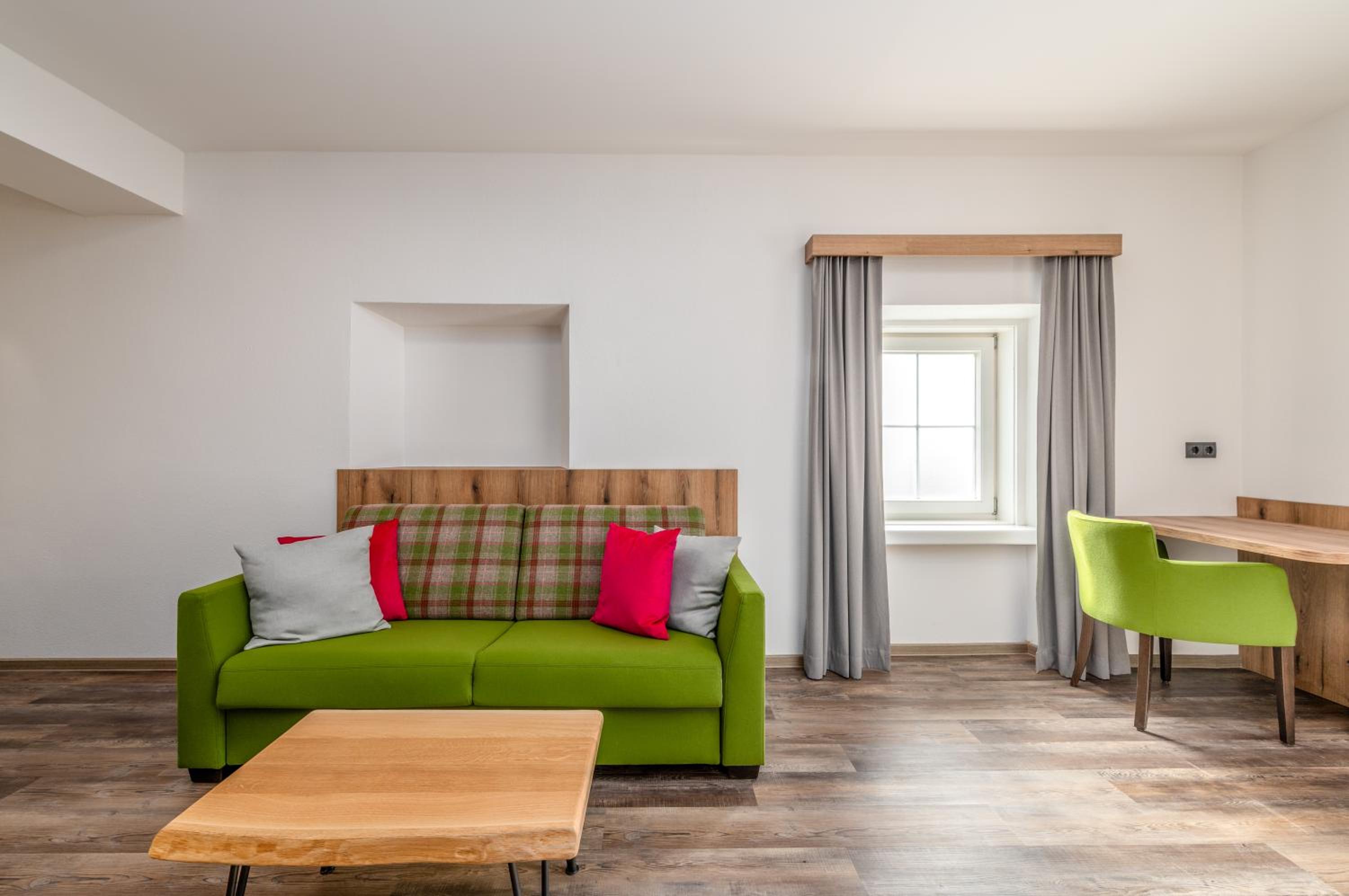 Double Room with Balcony - Photo 23