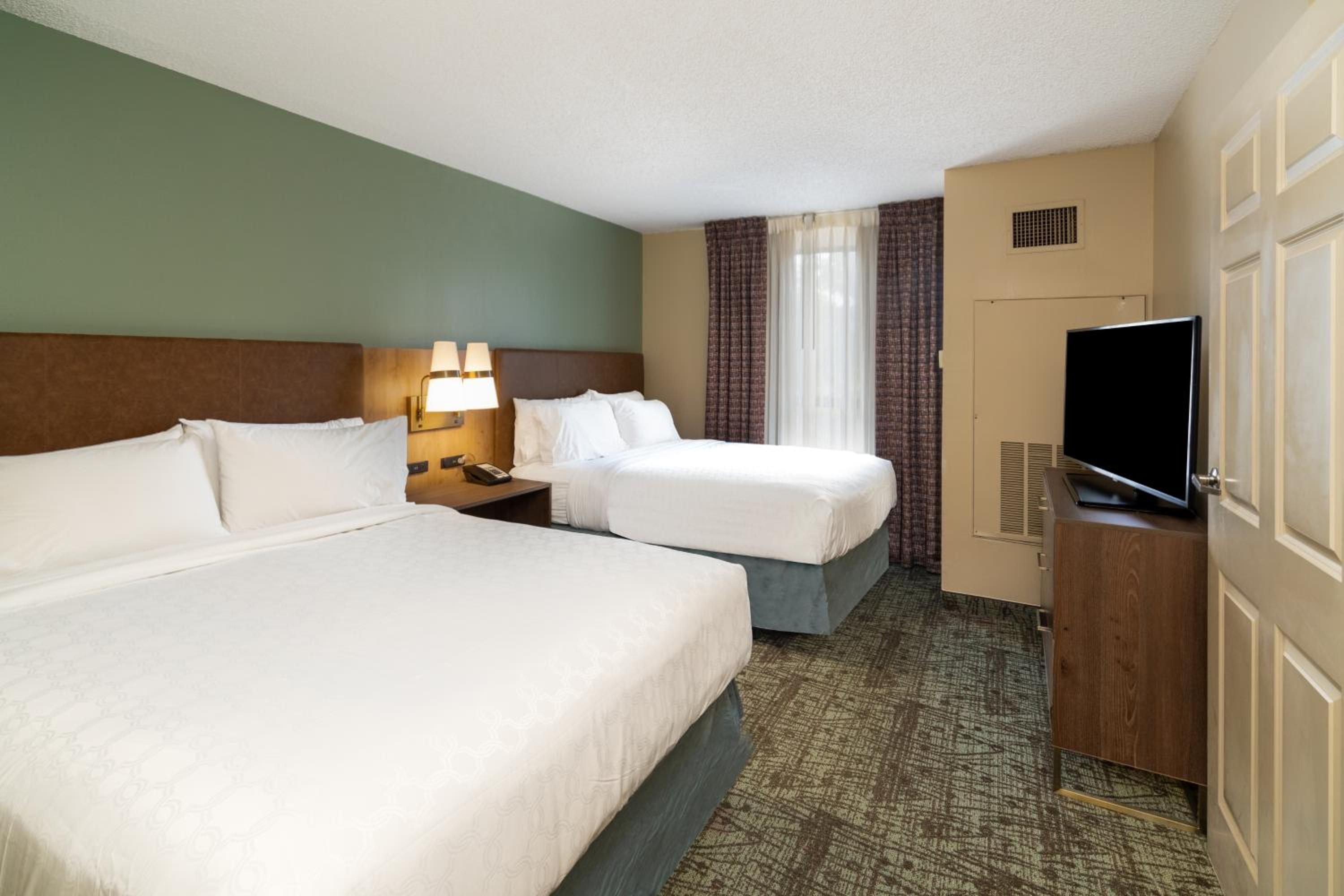 One-Bedroom Suite with Two Queen Beds - Photo 1