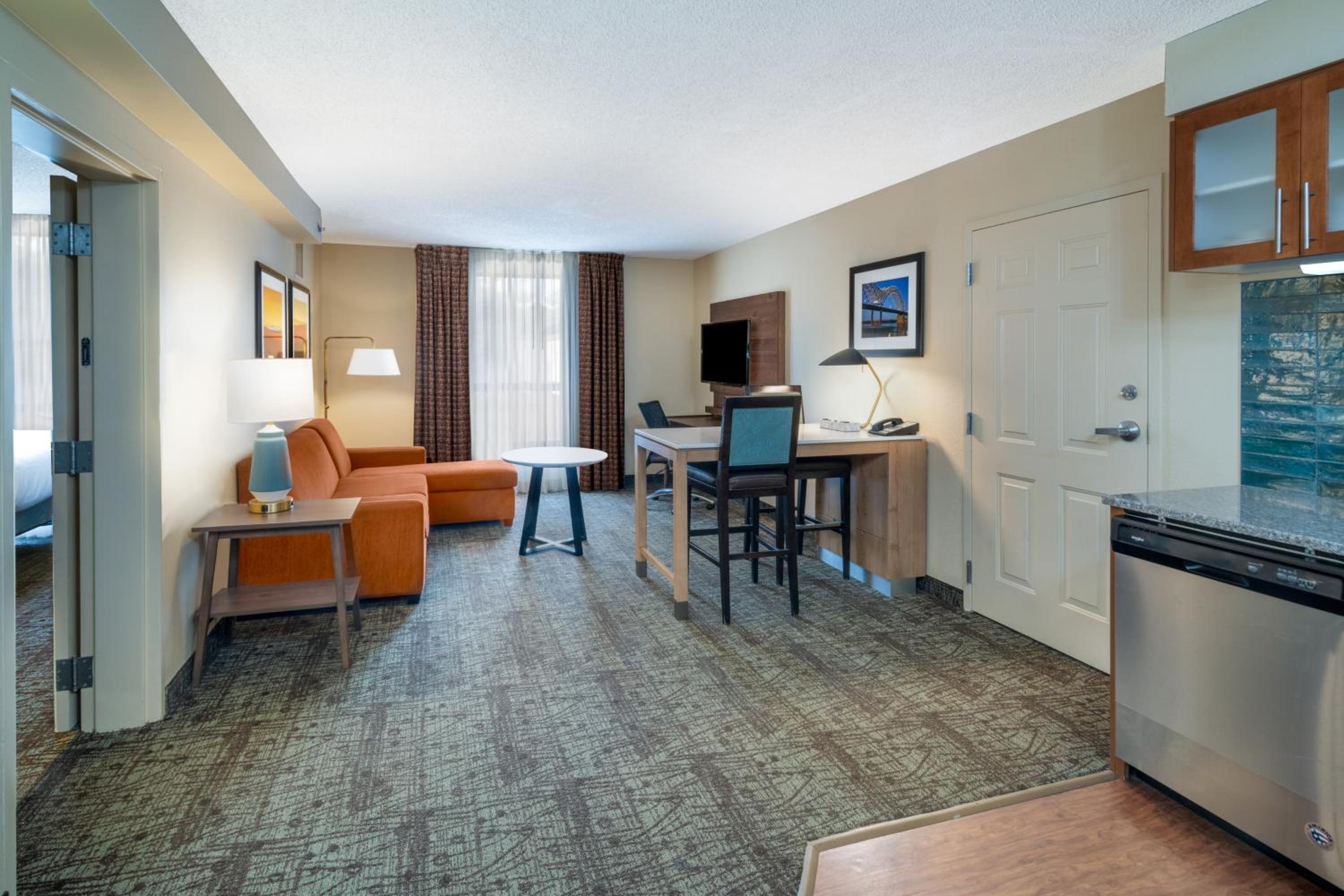 One-Bedroom King Suite - Photo 7