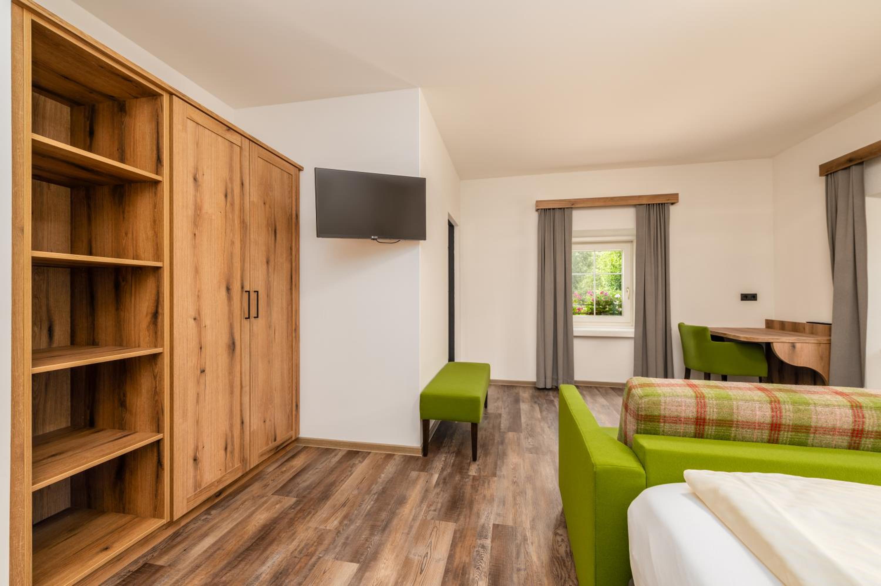 Double Room with Balcony - Photo 42