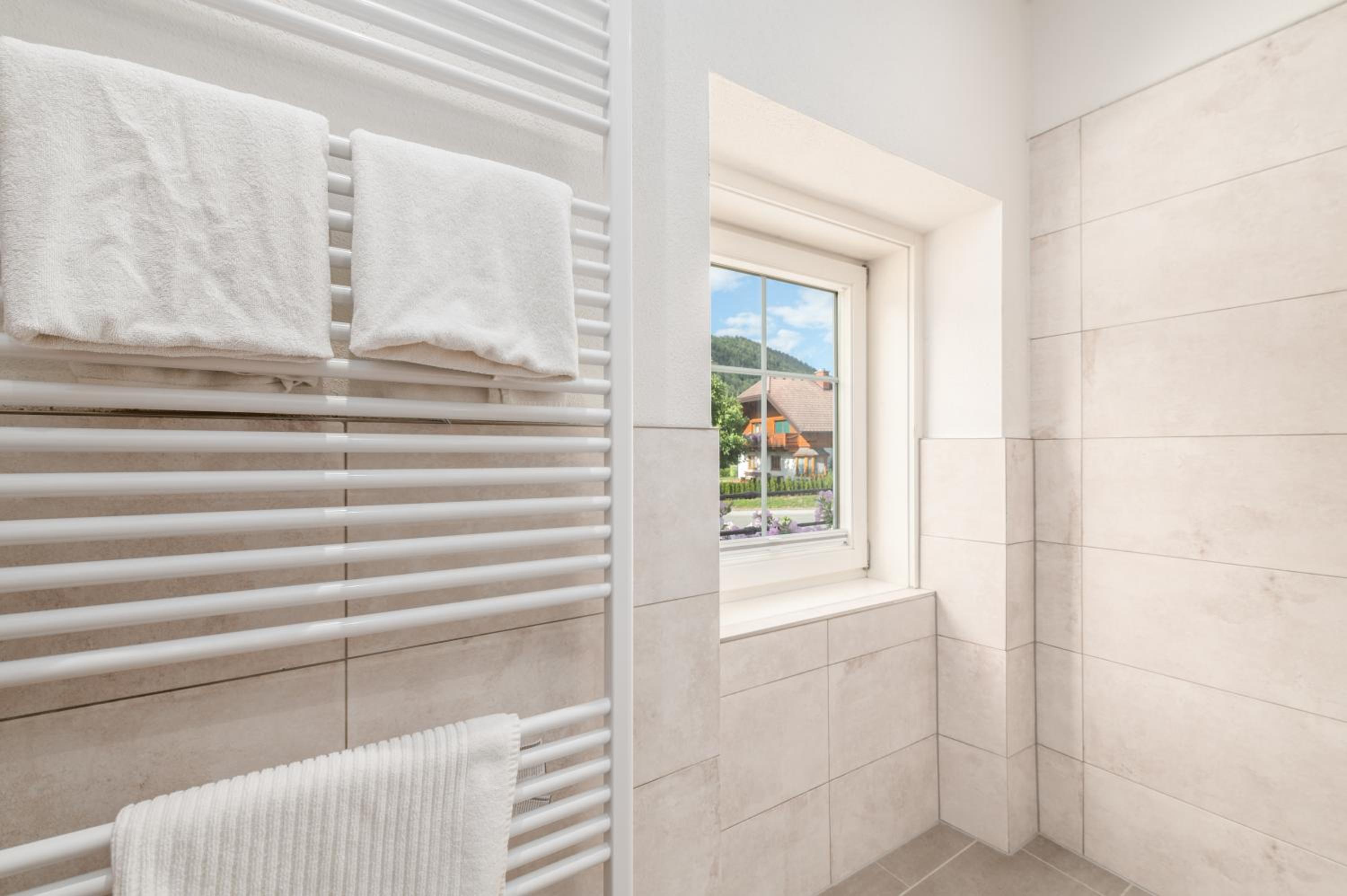 Double Room with Balcony - Photo 32