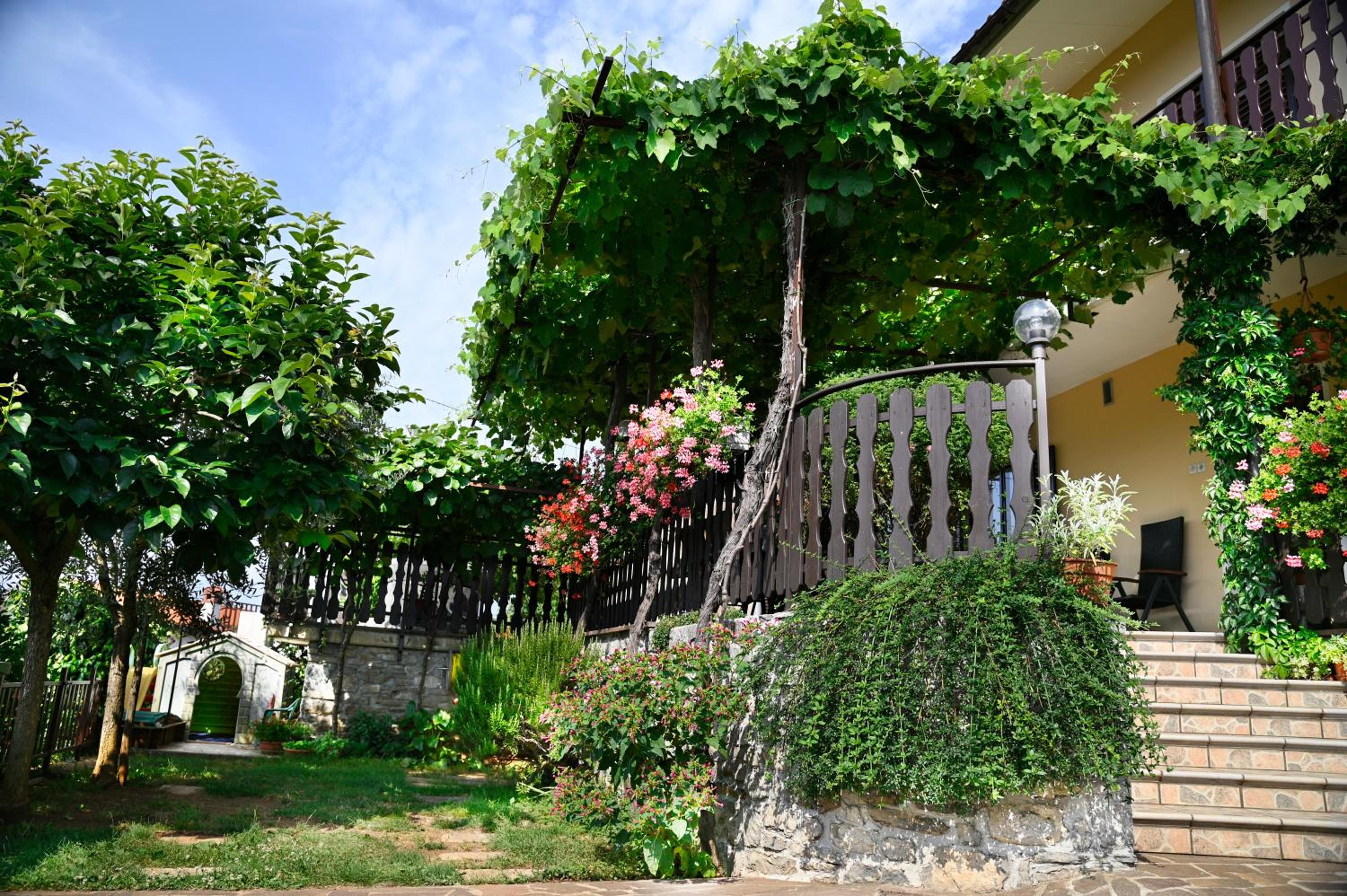 Three-Bedroom Apartment - Photo 17