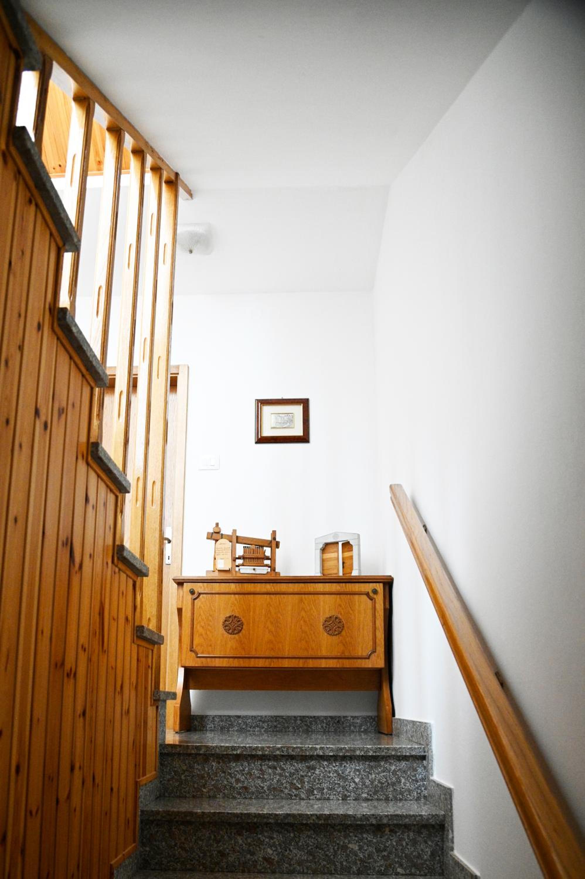 Three-Bedroom Apartment - Photo 10