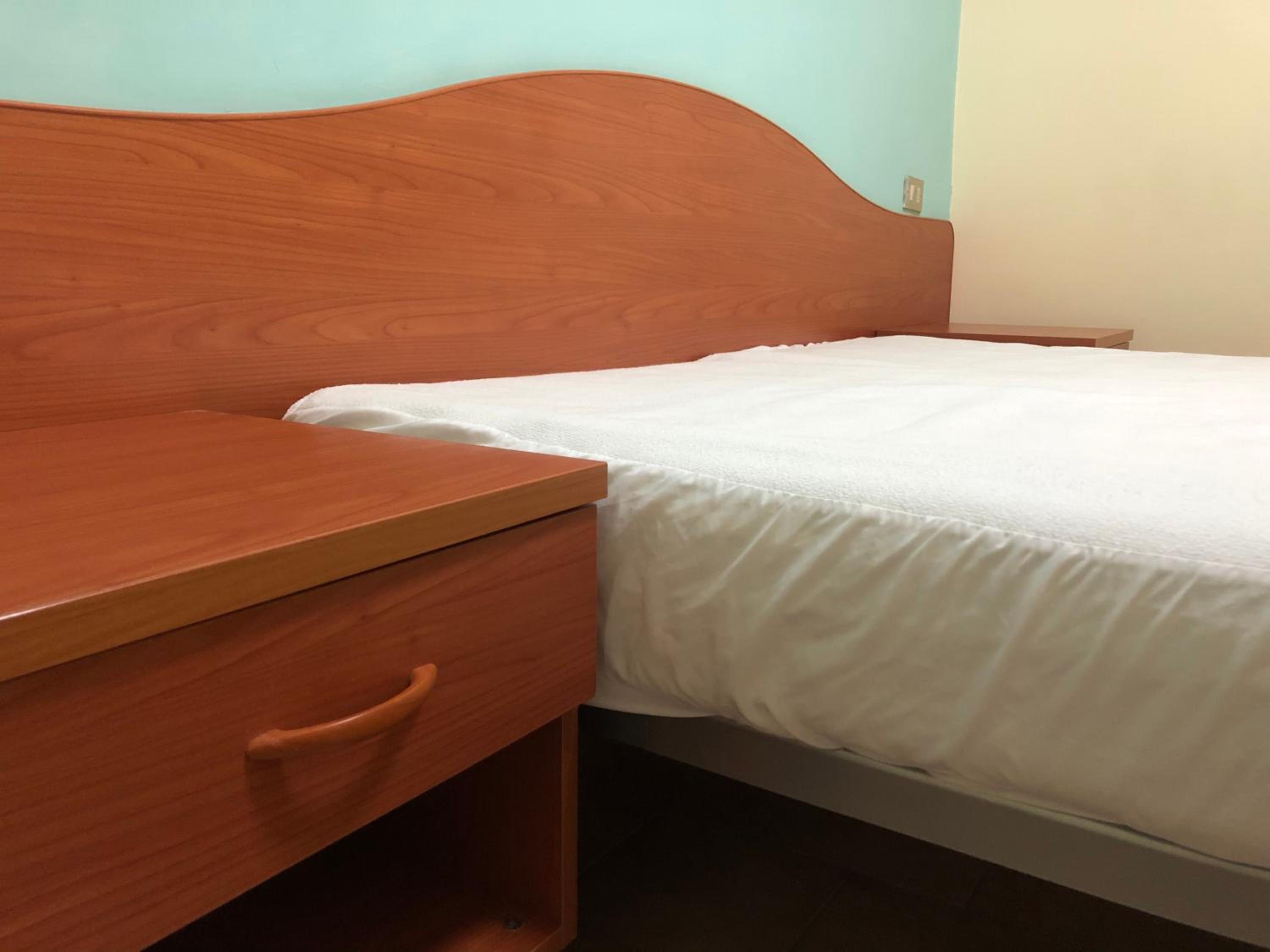 1 Bedroom Economy Apartment 