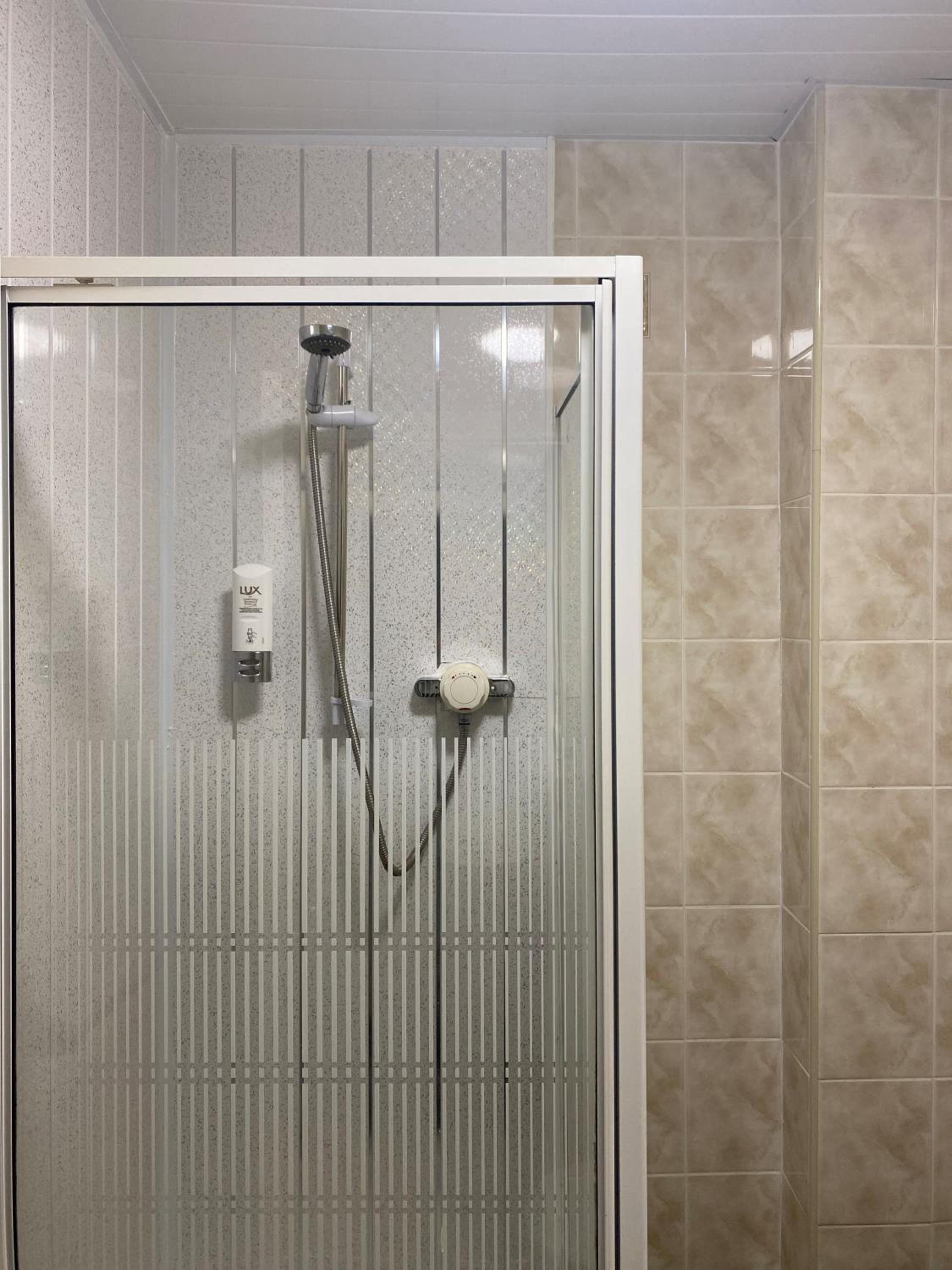 Family Room - Photo 4