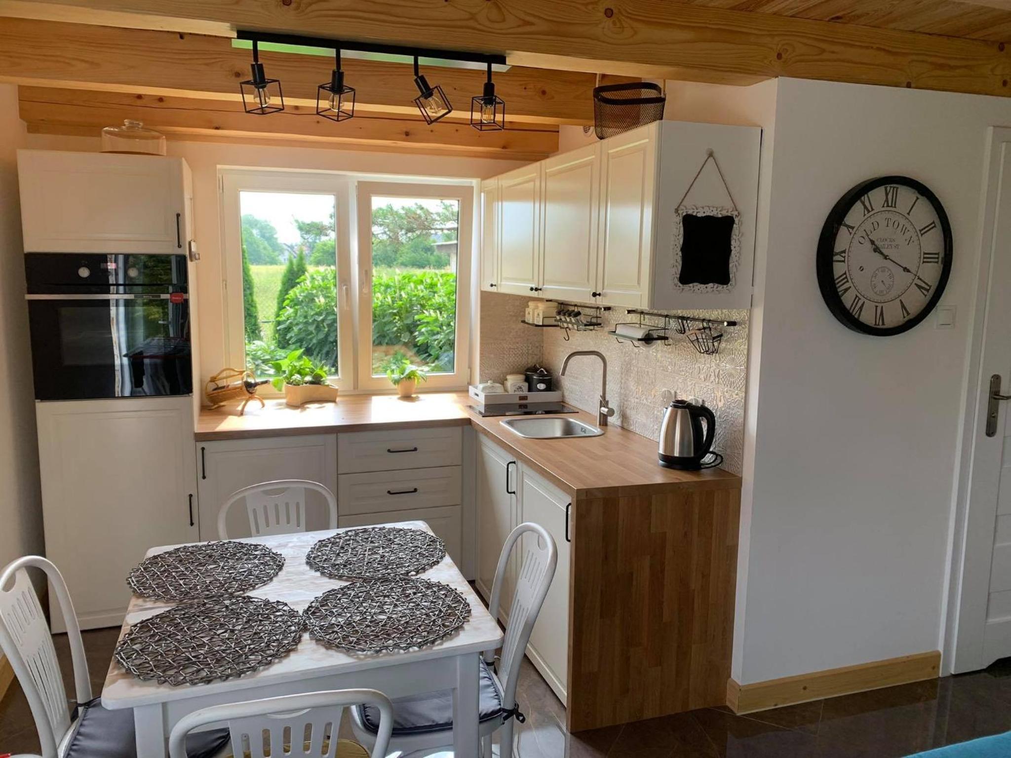 One-Bedroom House - Photo 4