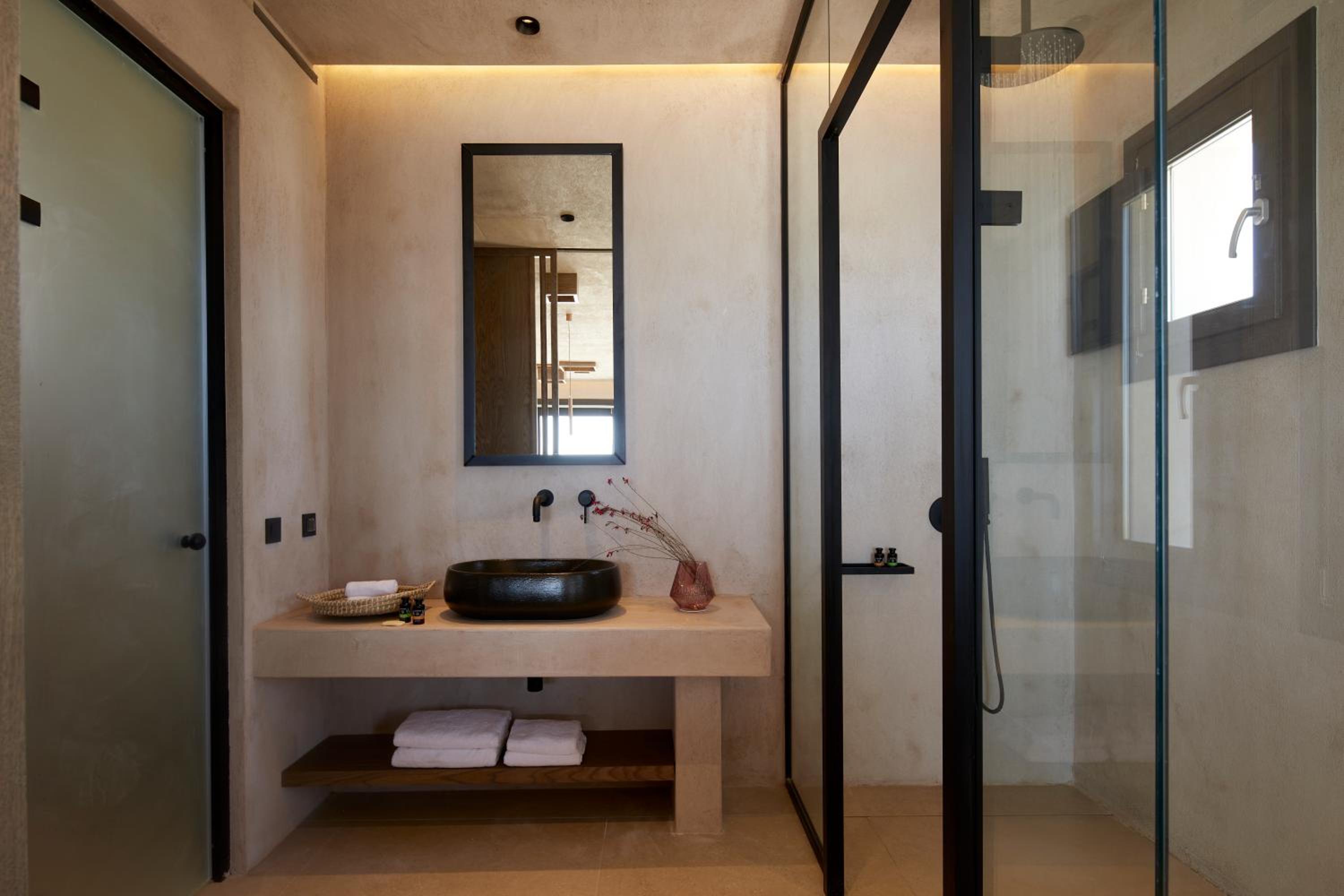 Panoramic Suite with Hot Tub, photo 7