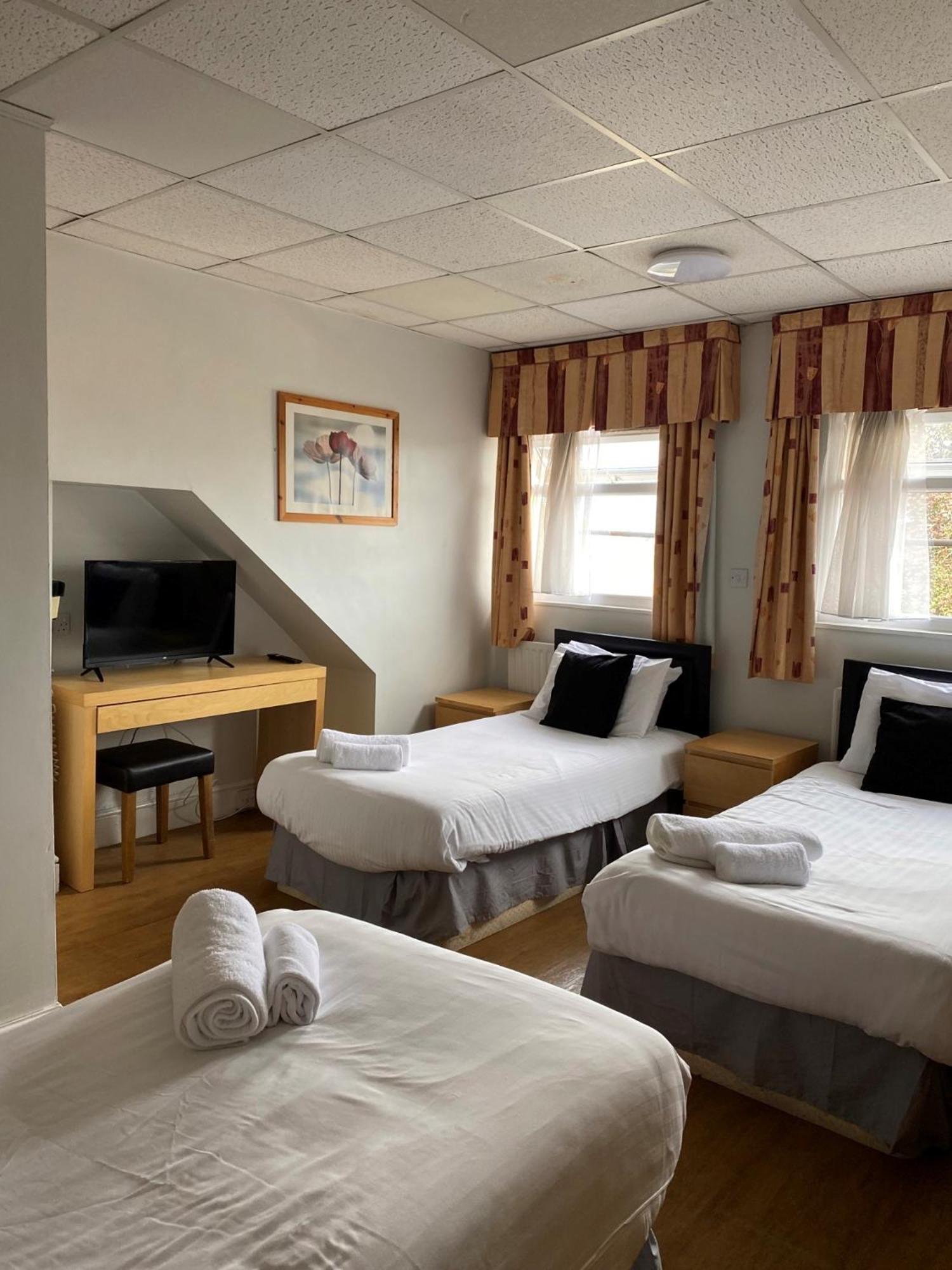 Classic Triple Room - Photo 1