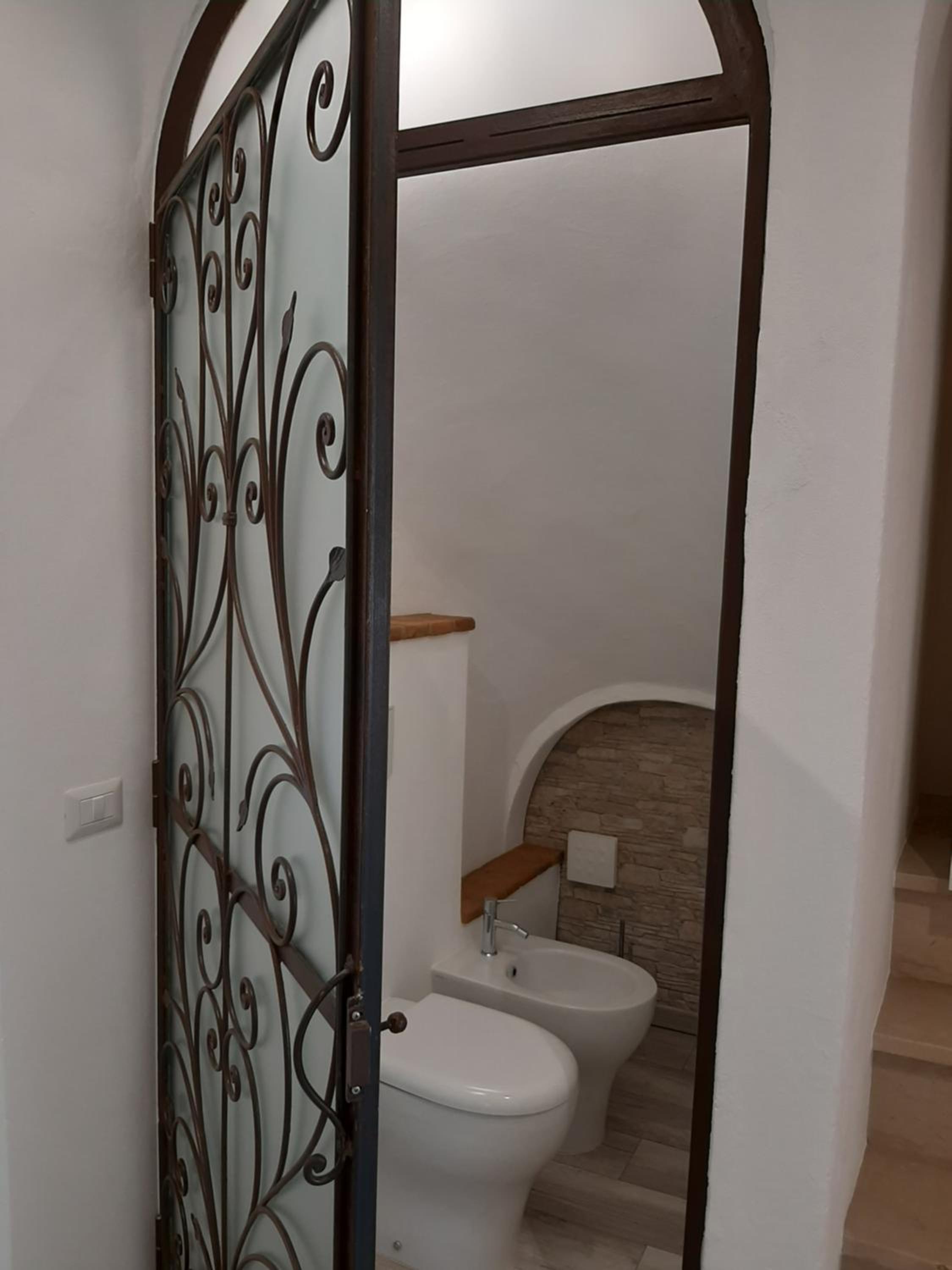 Family Room - Photo 5