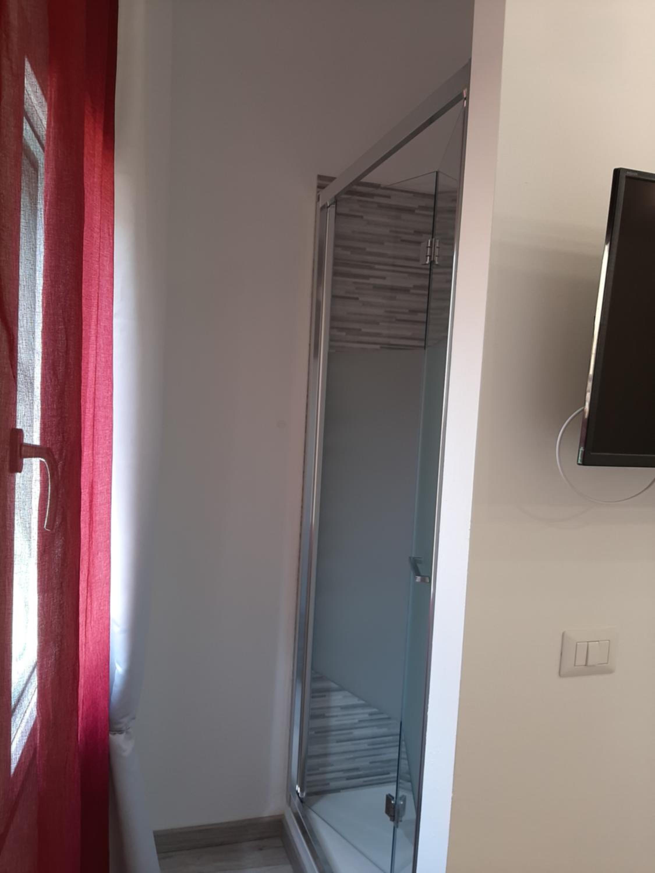 Double Room - Photo 9