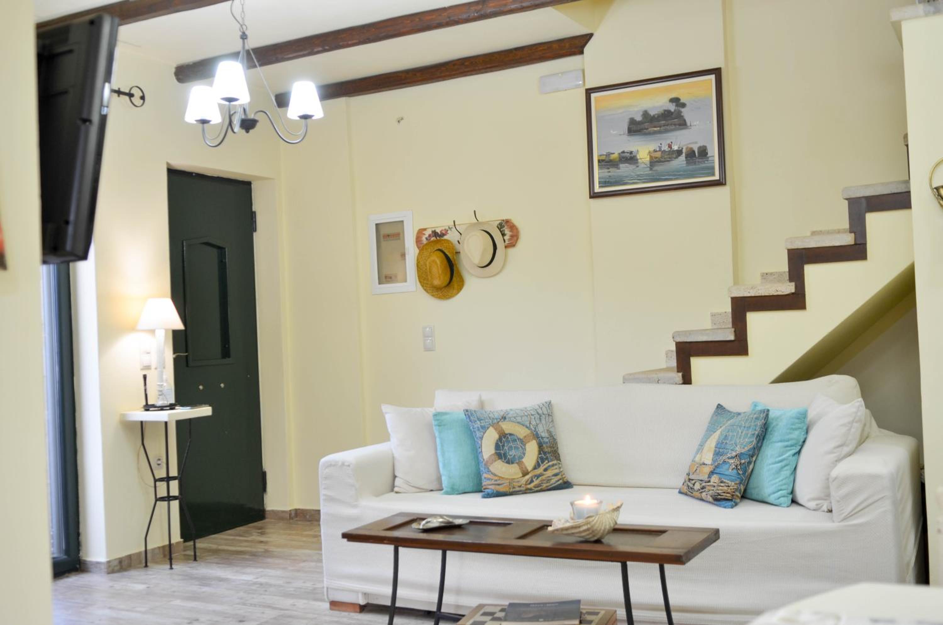 One-Bedroom House photo 1