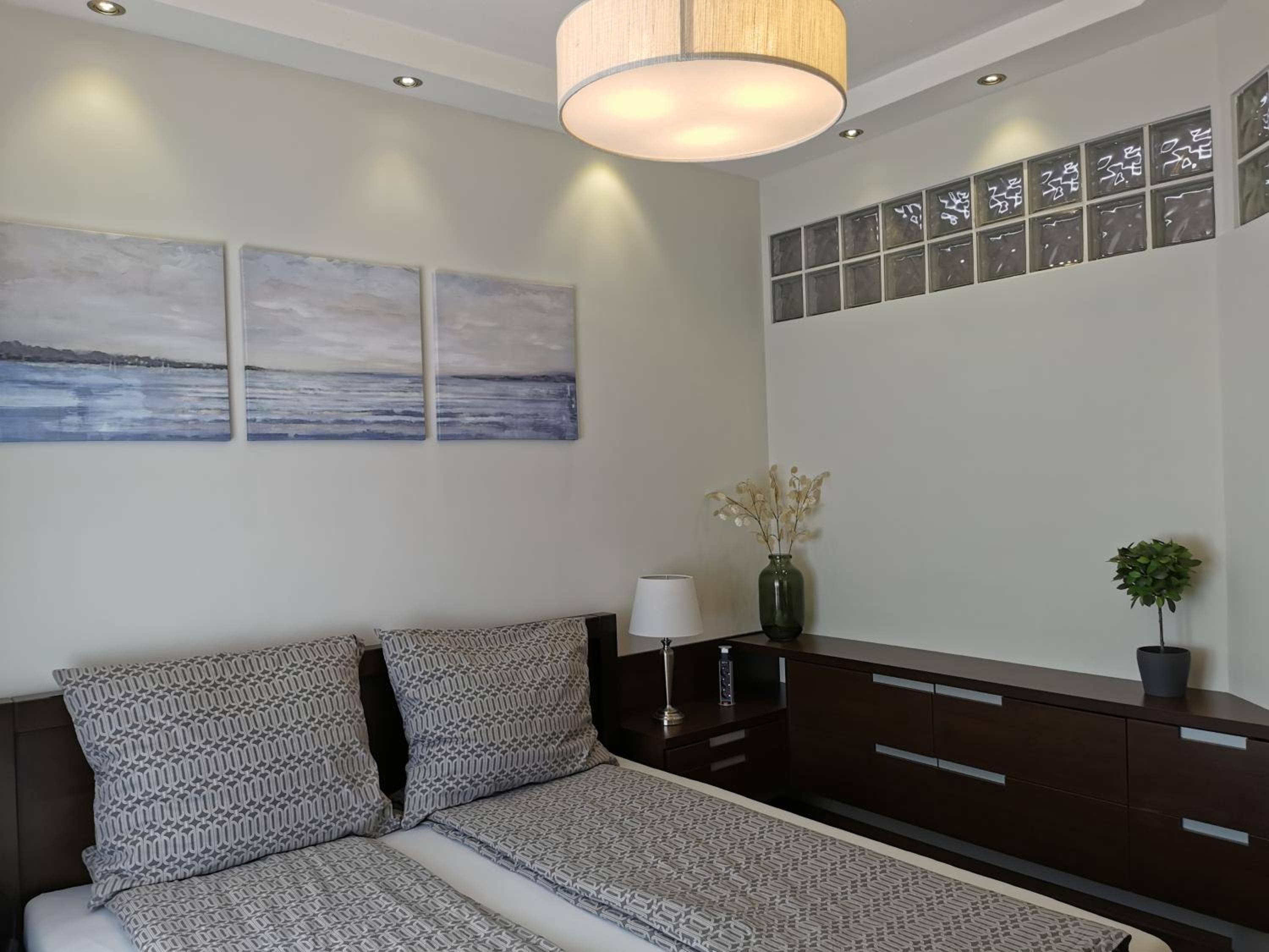 Two-Bedroom Apartment - Photo 8