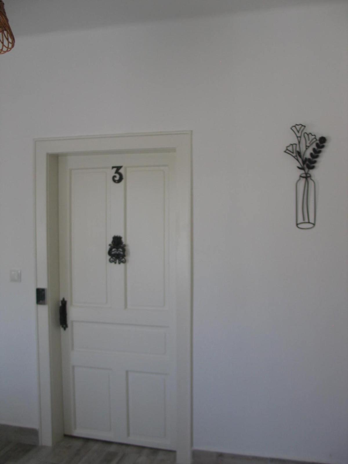 Twin Room - Photo 5