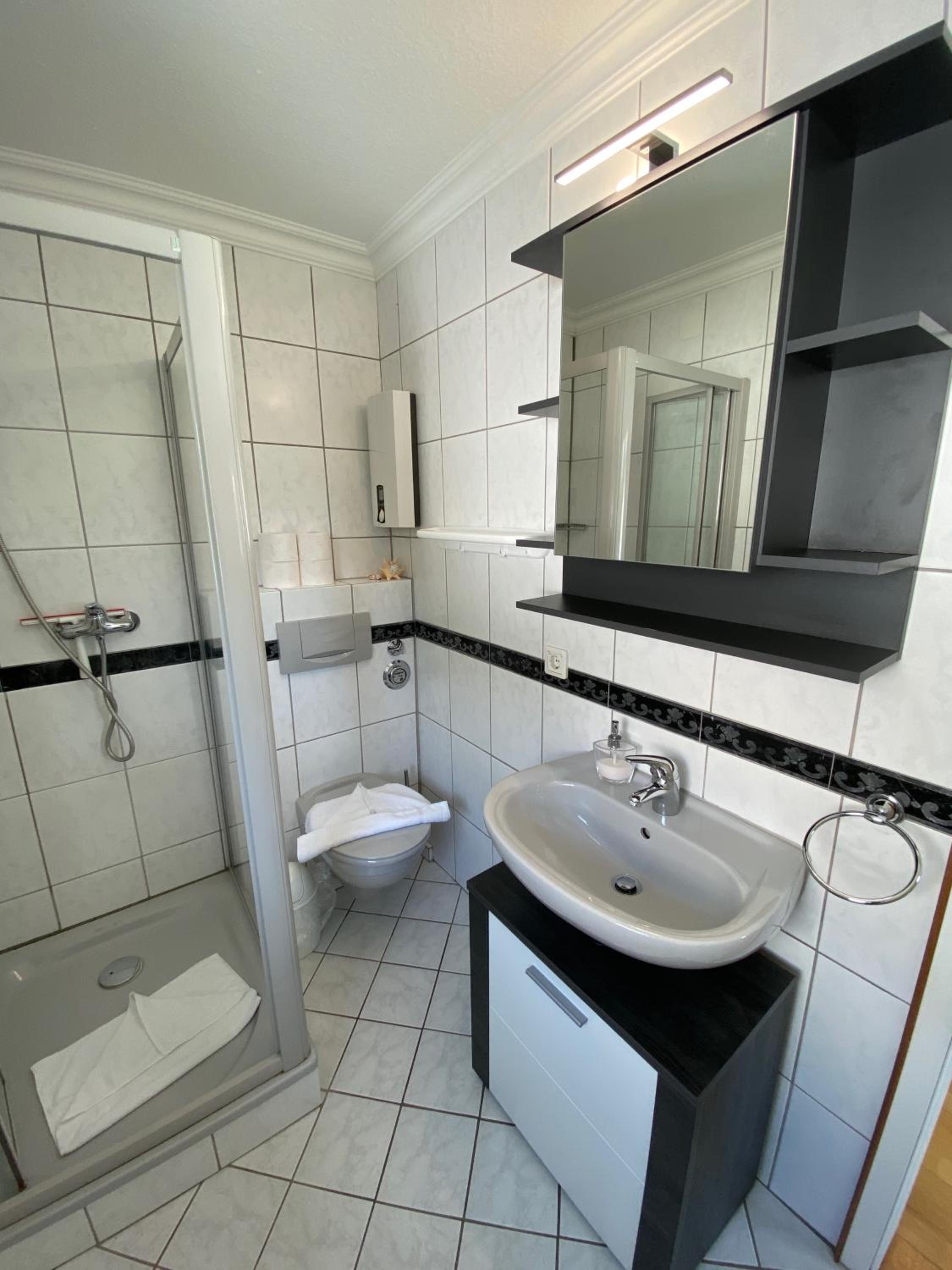 One-Bedroom Apartment - Photo 10