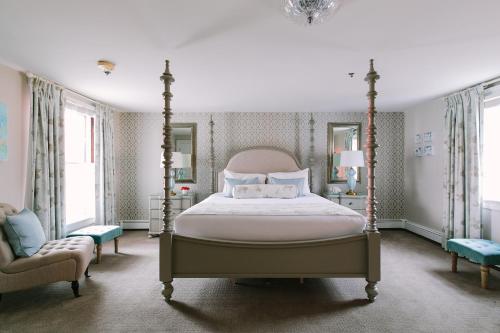 Standard King Room photo 3